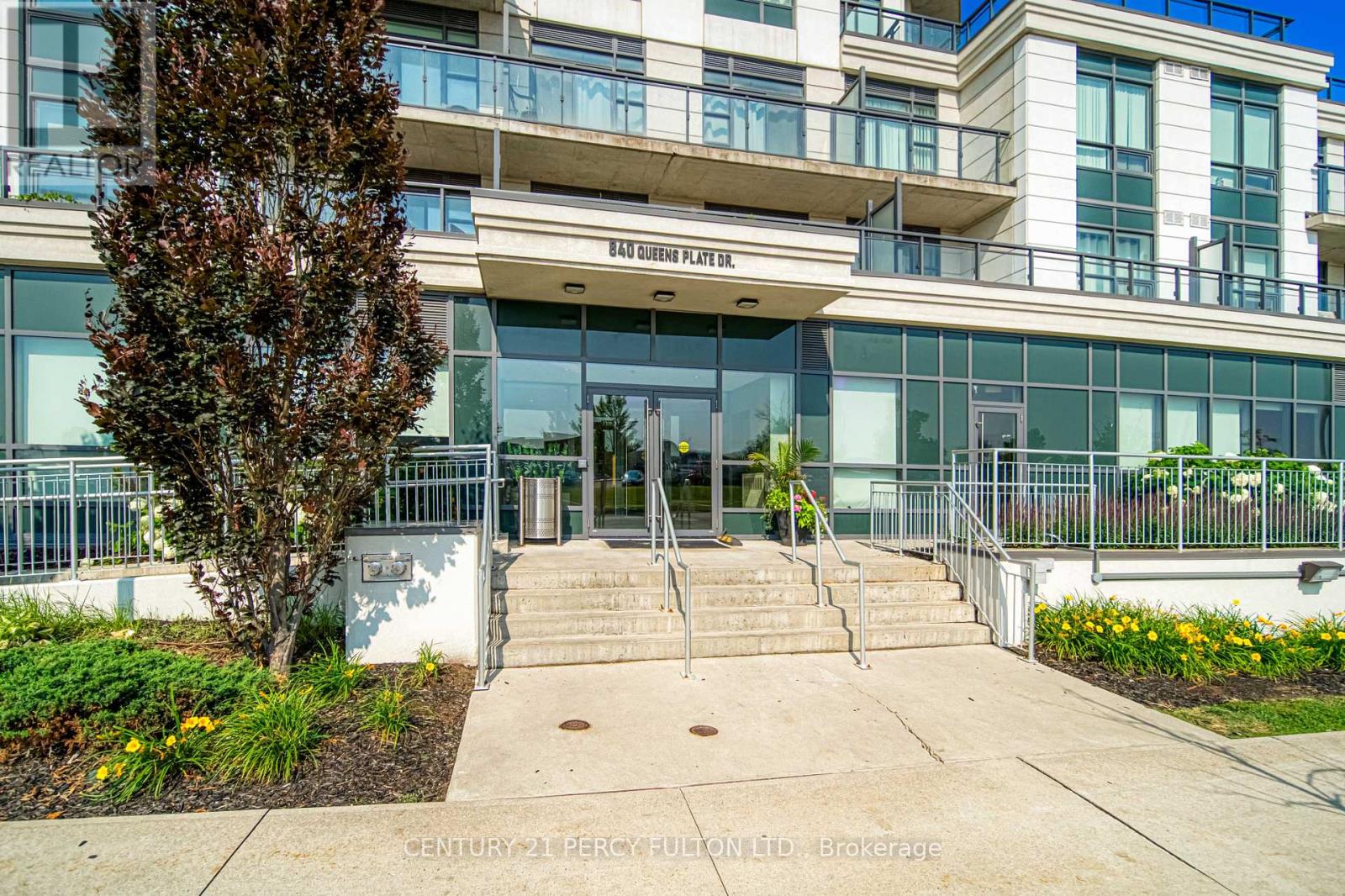 Photo 22 of 902 840 Queens Plate Drive, Toronto ON