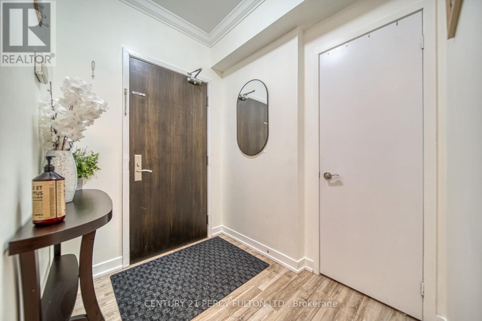 Photo 16 of 902 840 Queens Plate Drive, Toronto ON
