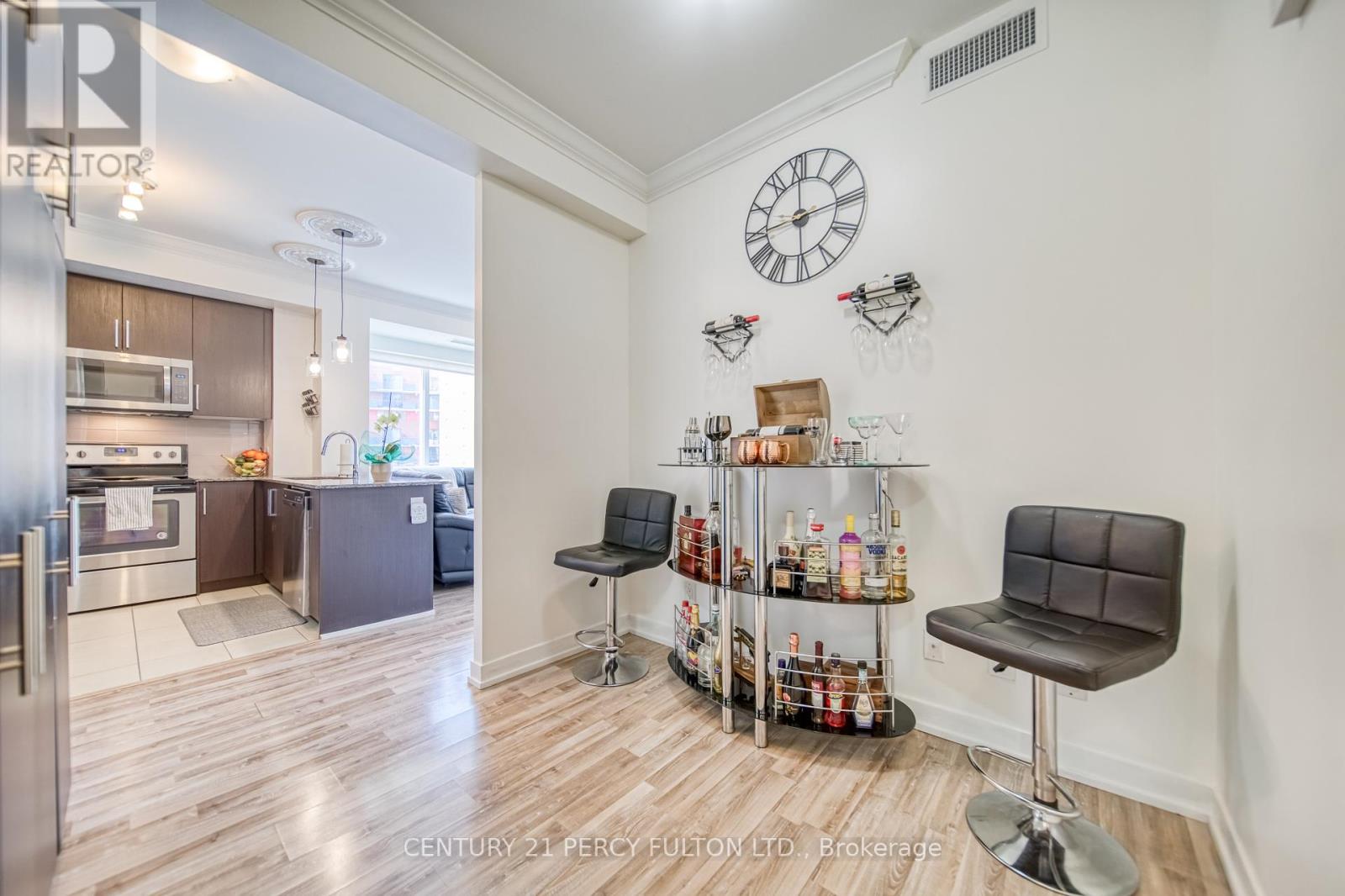 Photo 10 of 902 840 Queens Plate Drive, Toronto ON