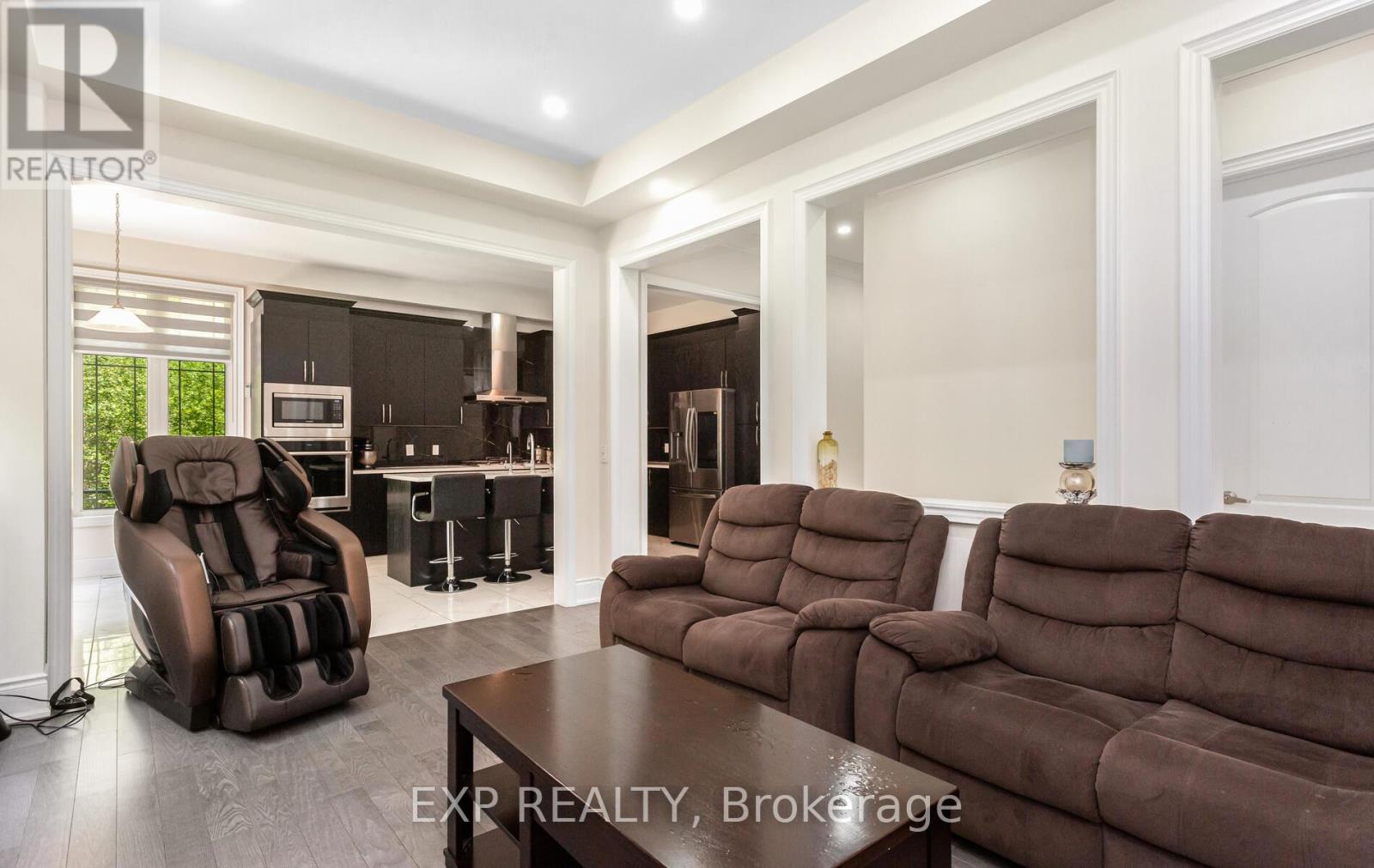 Photo 19 of 32 Daisy Meadow Crescent, Caledon ON