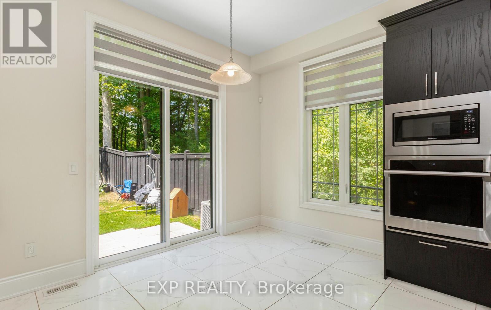 Photo 45 of 32 Daisy Meadow Crescent, Caledon ON