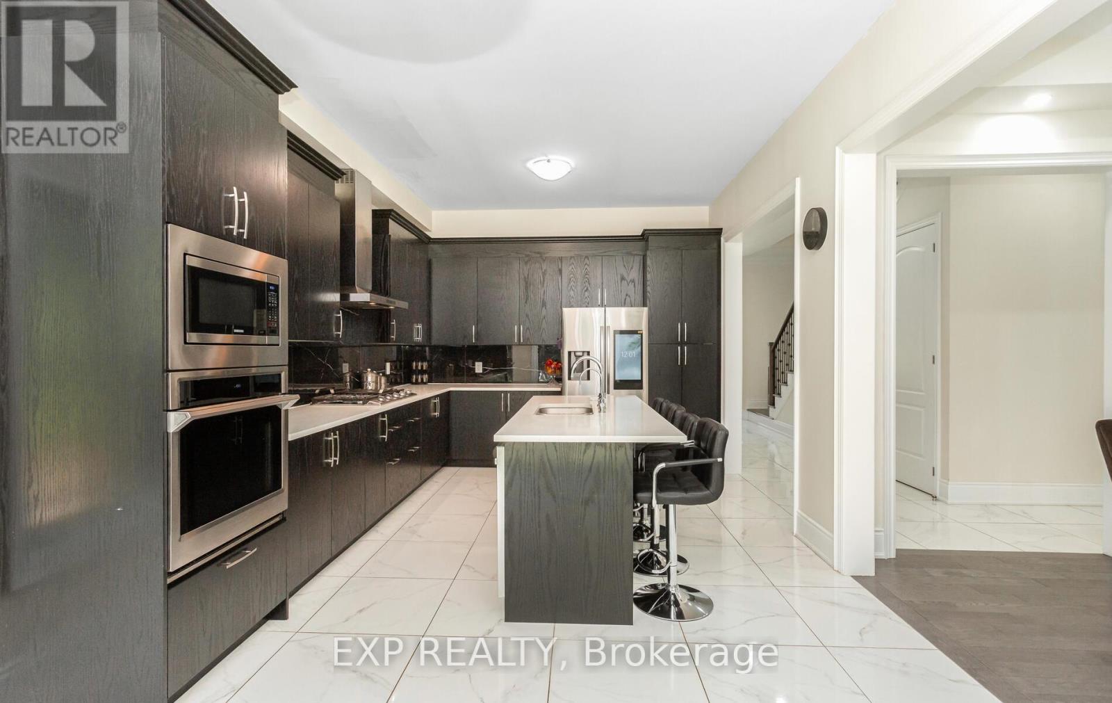 Photo 22 of 32 Daisy Meadow Crescent, Caledon ON