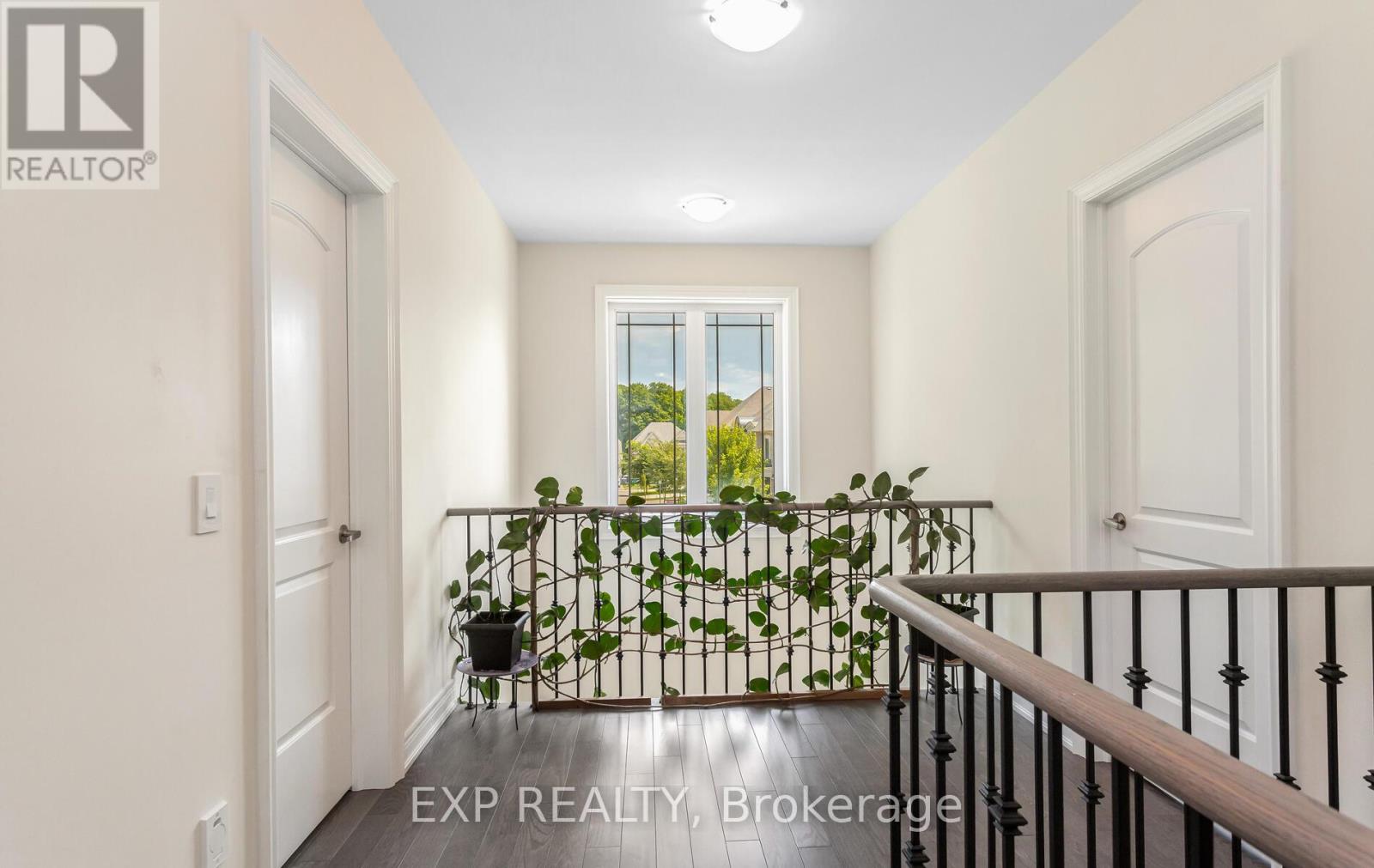 Photo 16 of 32 Daisy Meadow Crescent, Caledon ON