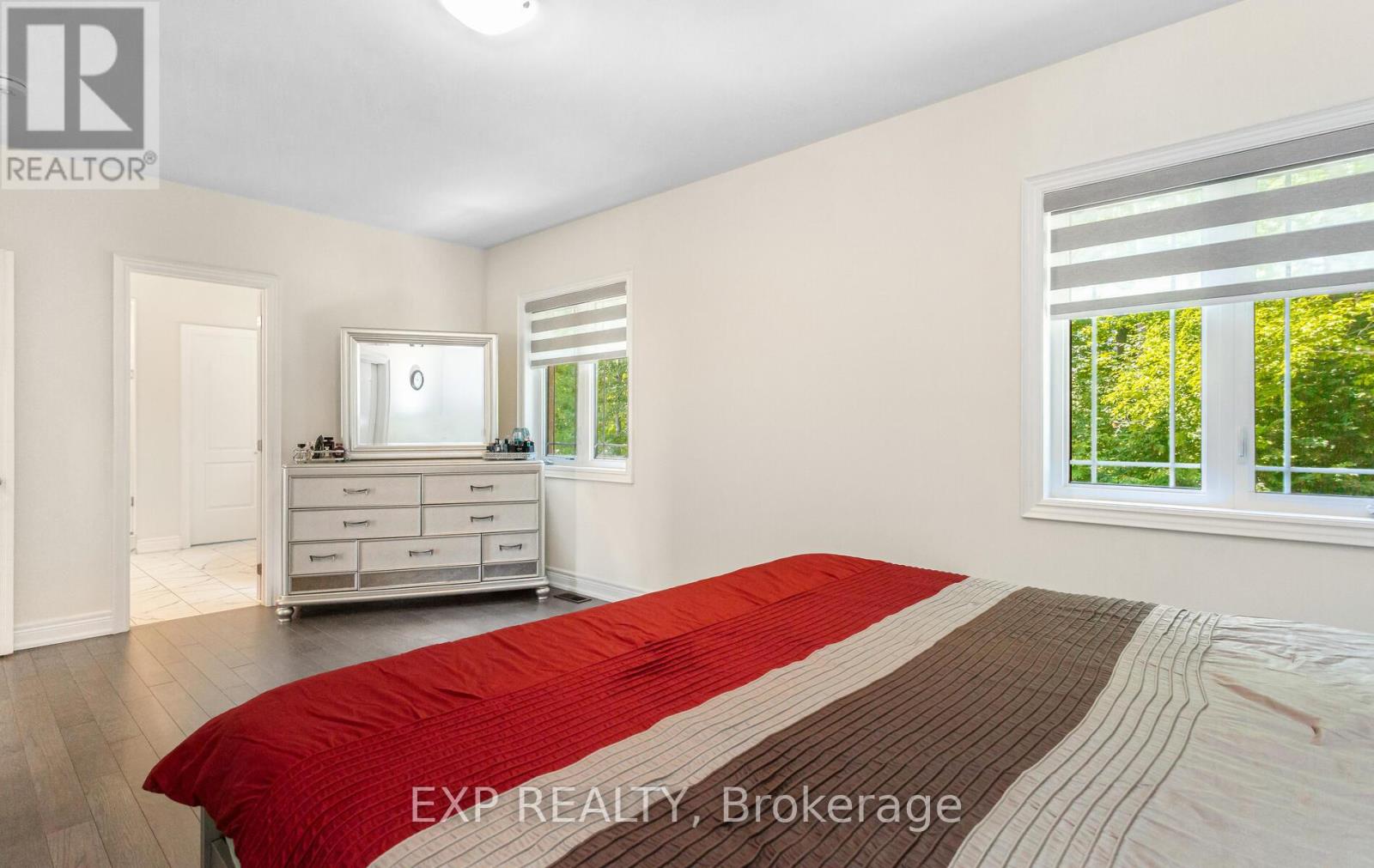 Photo 36 of 32 Daisy Meadow Crescent, Caledon ON