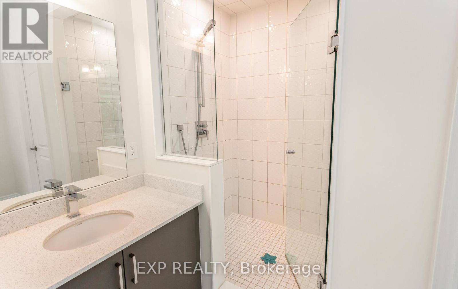 Photo 25 of 32 Daisy Meadow Crescent, Caledon ON