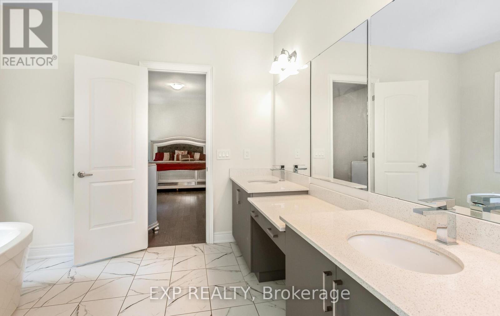 Photo 44 of 32 Daisy Meadow Crescent, Caledon ON