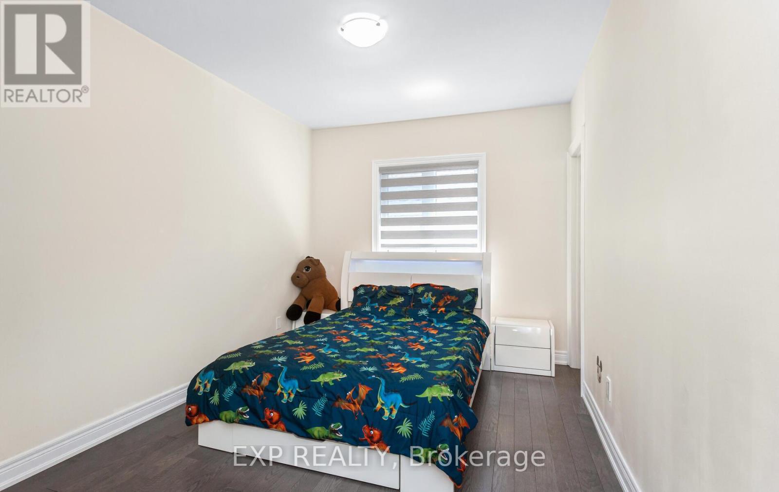 Photo 32 of 32 Daisy Meadow Crescent, Caledon ON