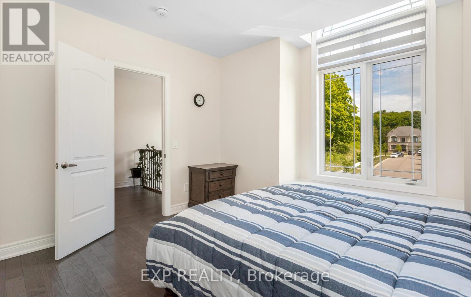Photo 31 of 32 Daisy Meadow Crescent, Caledon ON