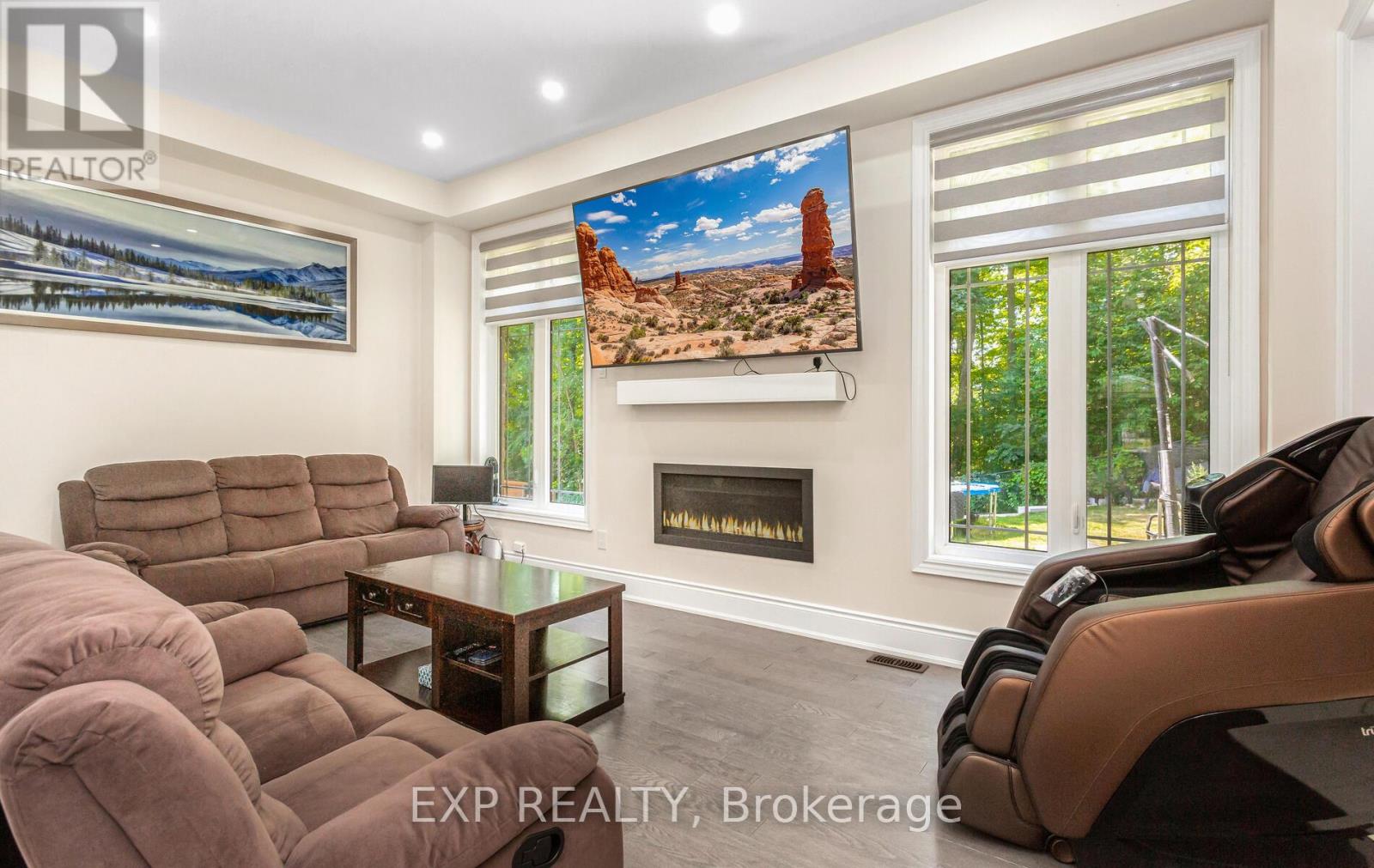 Photo 17 of 32 Daisy Meadow Crescent, Caledon ON