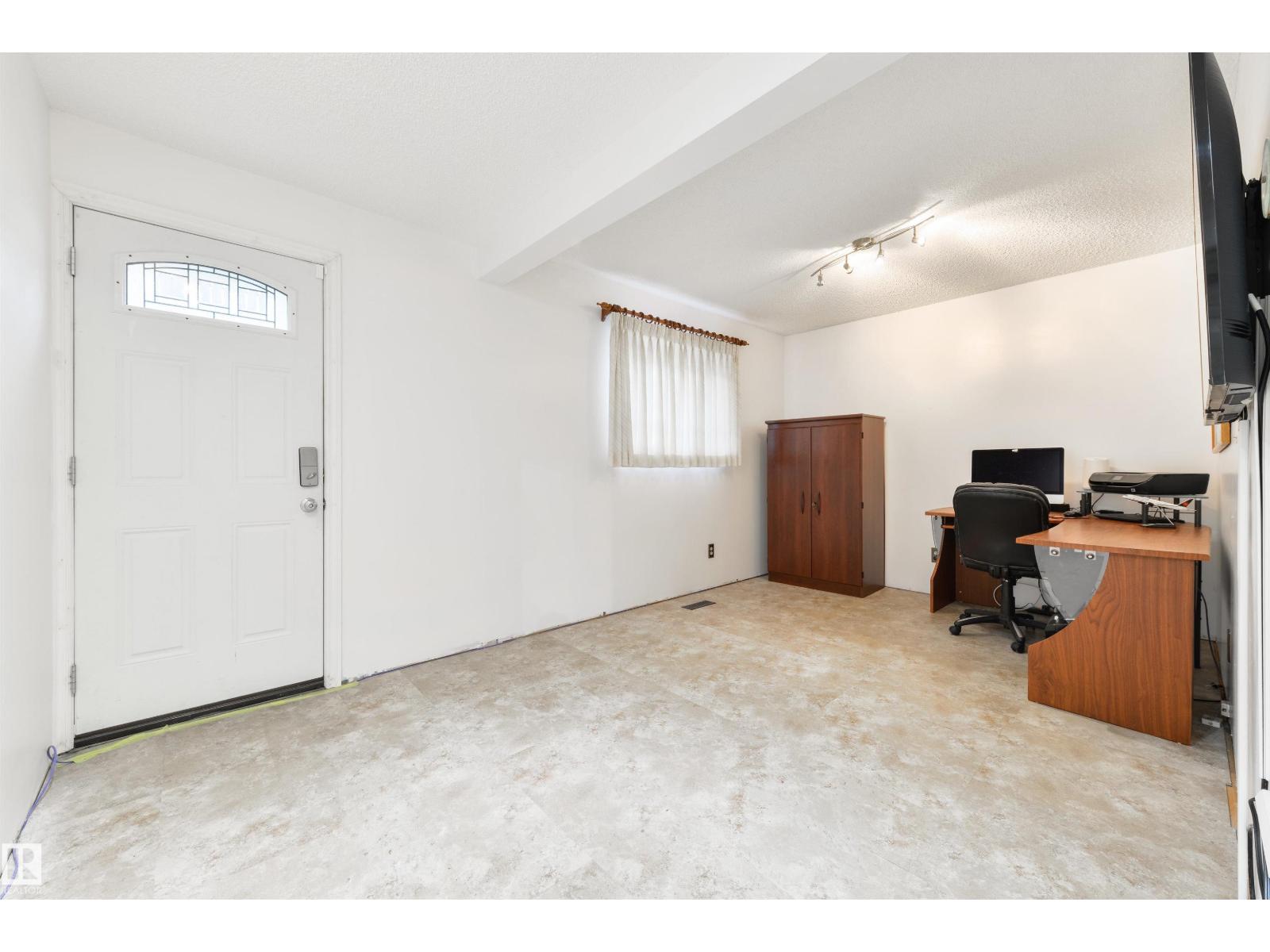 Photo 31 of 256 Westridge Rd Nw, Edmonton AB