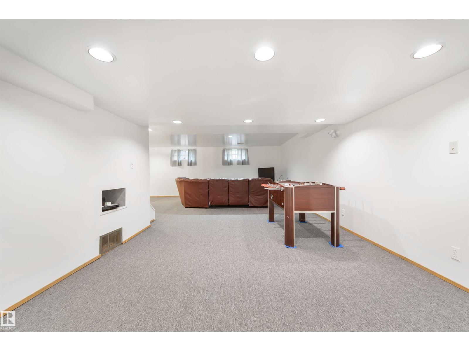Photo 29 of 256 Westridge Rd Nw, Edmonton AB