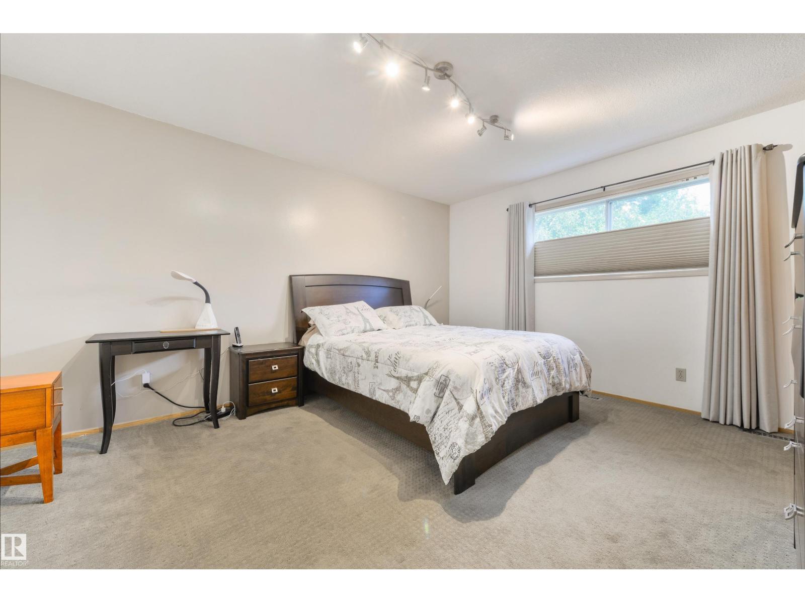 Photo 44 of 256 Westridge Rd Nw, Edmonton AB