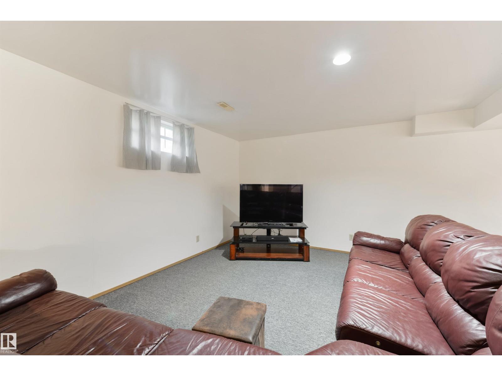 Photo 37 of 256 Westridge Rd Nw, Edmonton AB