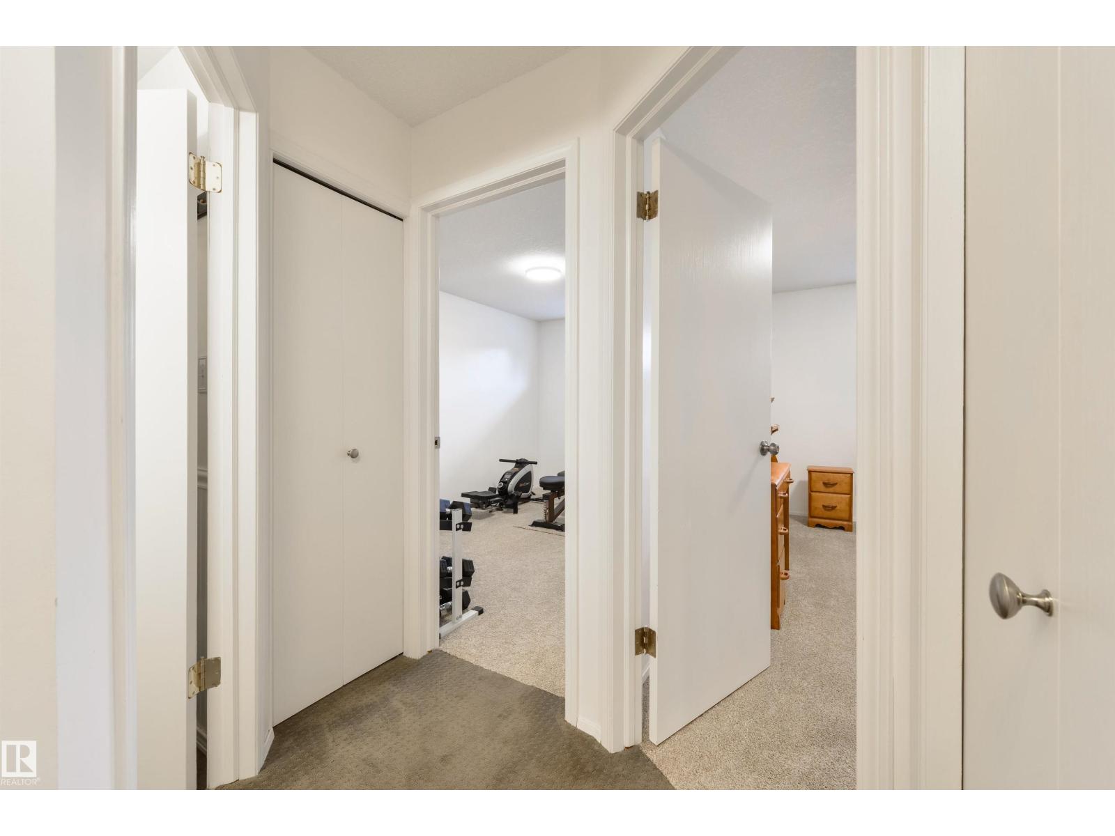 Photo 15 of 256 Westridge Rd Nw, Edmonton AB