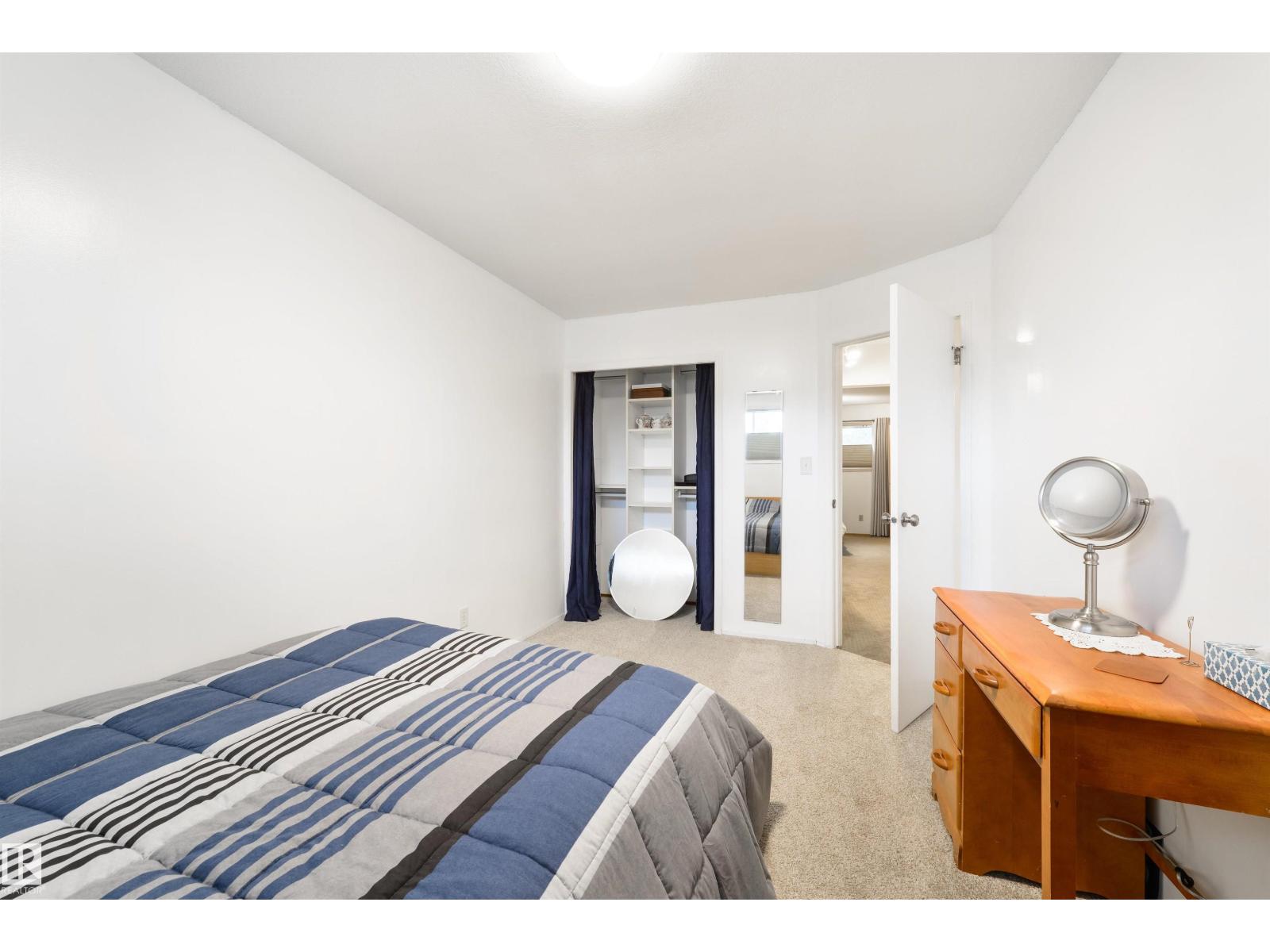 Photo 12 of 256 Westridge Rd Nw, Edmonton AB