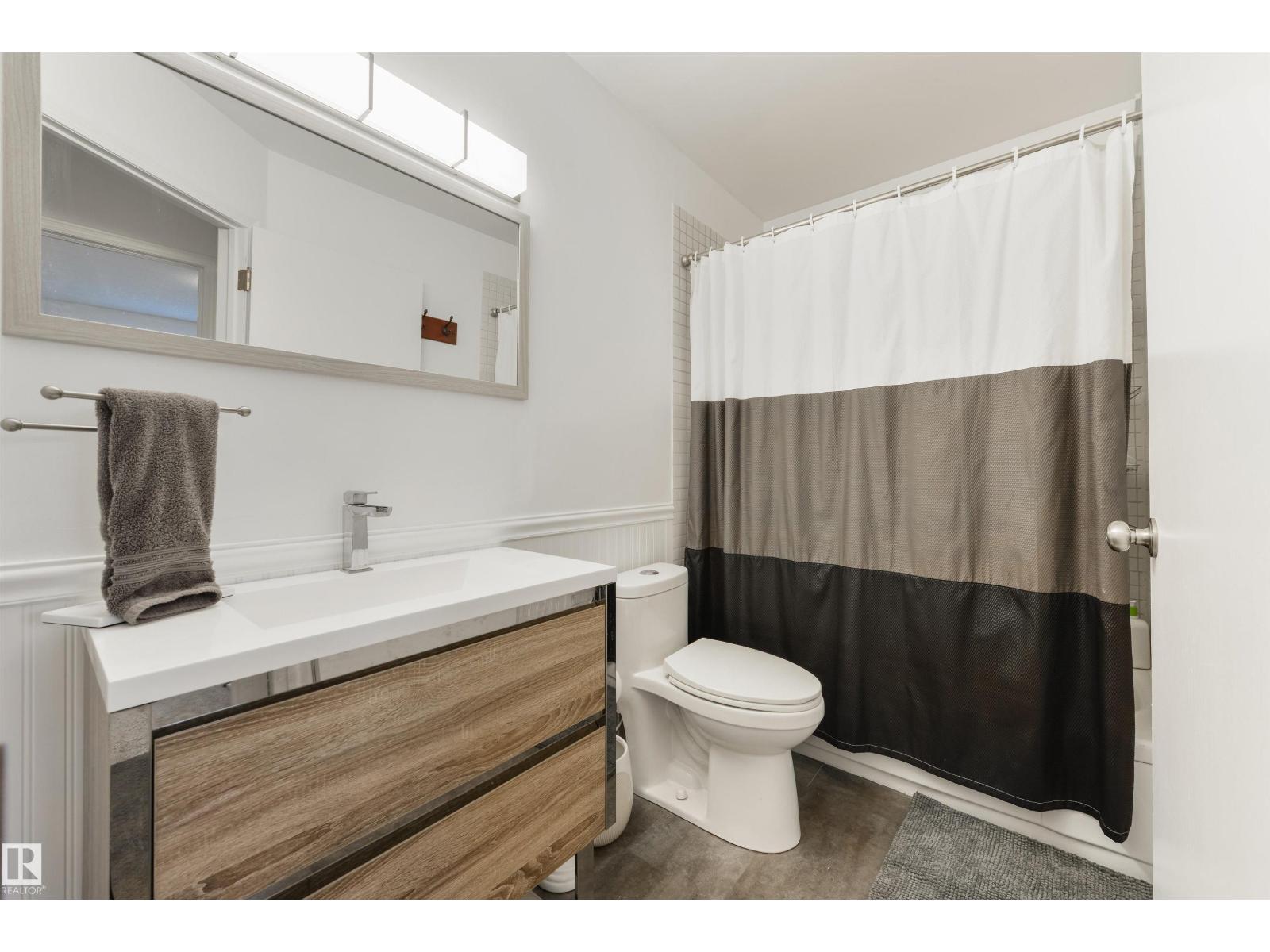 Photo 14 of 256 Westridge Rd Nw, Edmonton AB