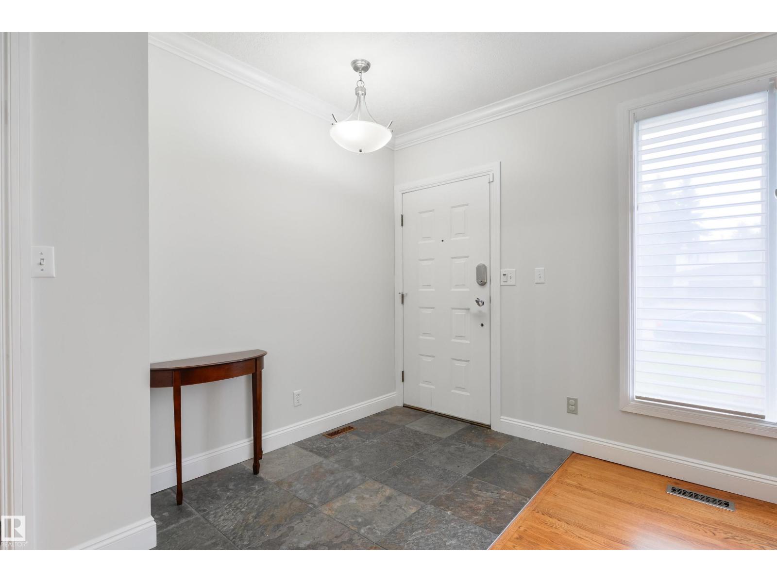 Photo 26 of 256 Westridge Rd Nw, Edmonton AB