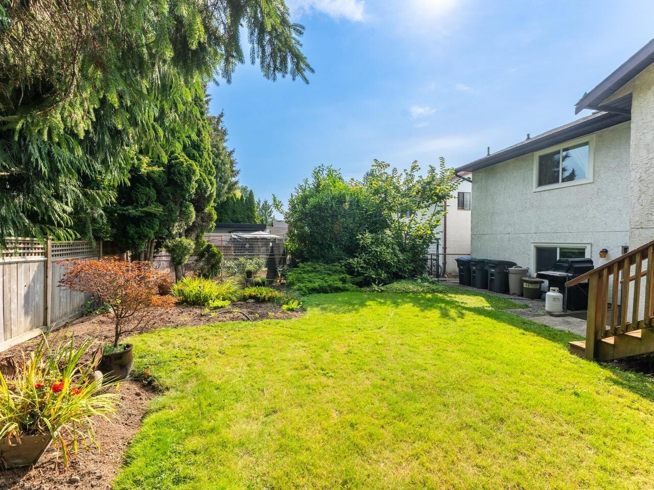 Photo 23 of 13231 65 A Avenue, Surrey BC