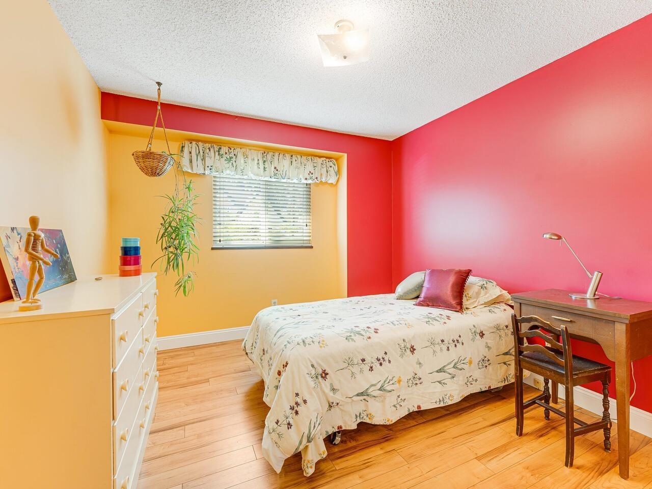 Photo 14 of 13231 65 A Avenue, Surrey BC