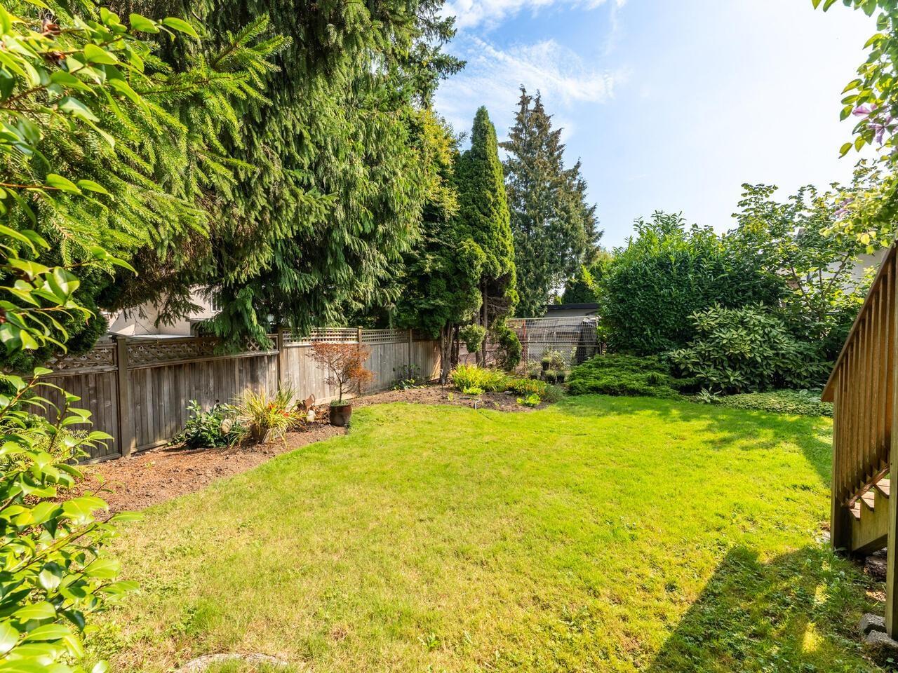 Photo 2 of 13231 65 A Avenue, Surrey BC