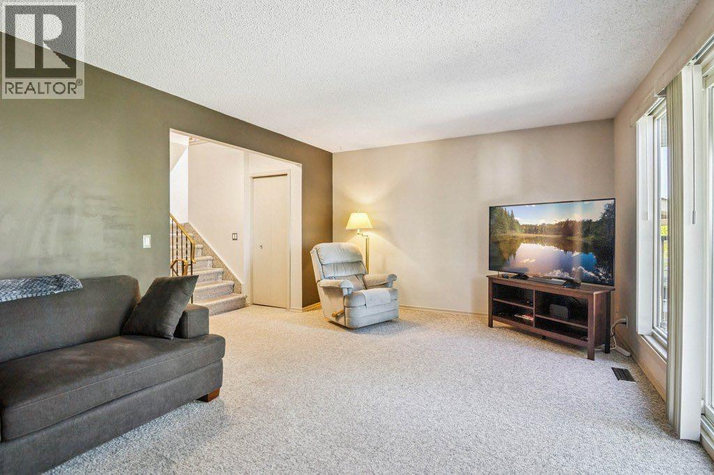 Photo 36 of 153 Mckinnon Crescent Ne, Calgary AB