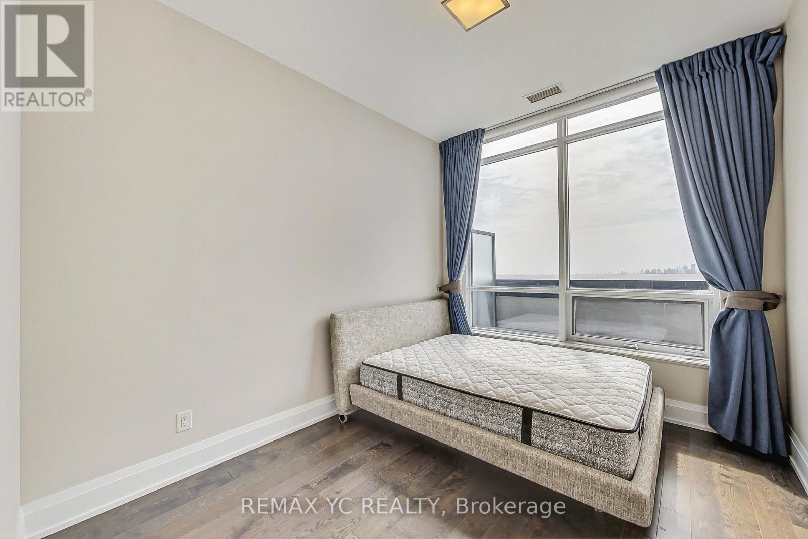 Photo 35 of Ph 4 2 Anndale Drive, Toronto ON