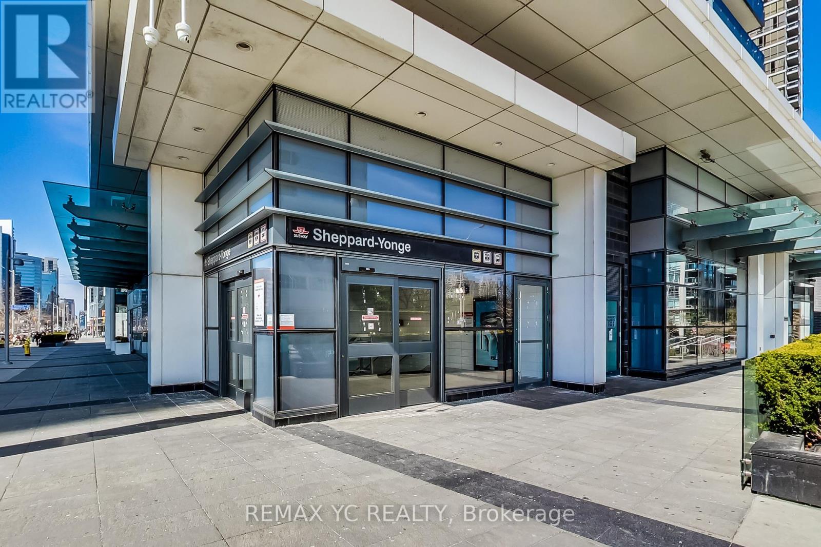 Photo 5 of Ph 4 2 Anndale Drive, Toronto ON