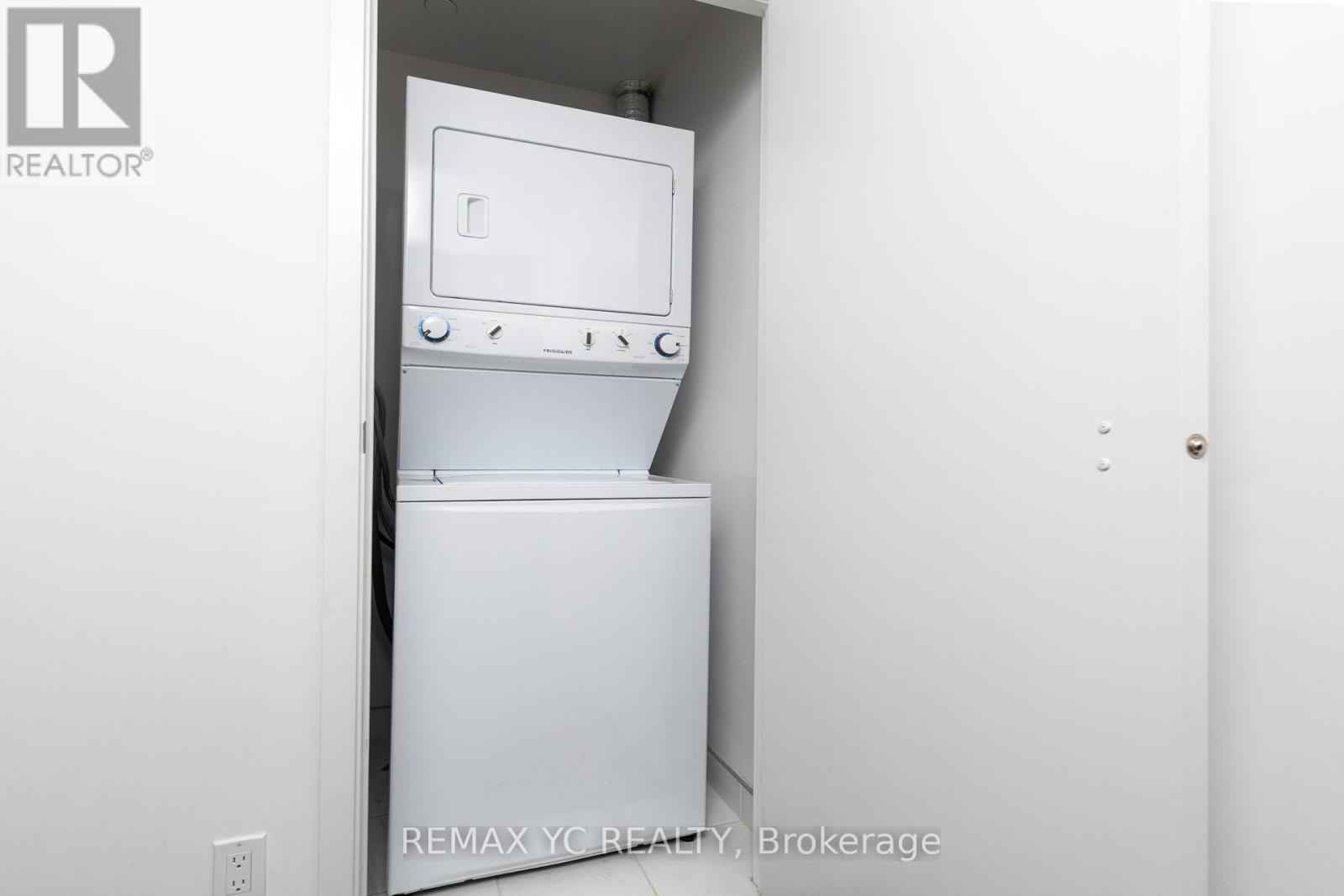 Photo 15 of 313 98 Lillian Street, Toronto ON