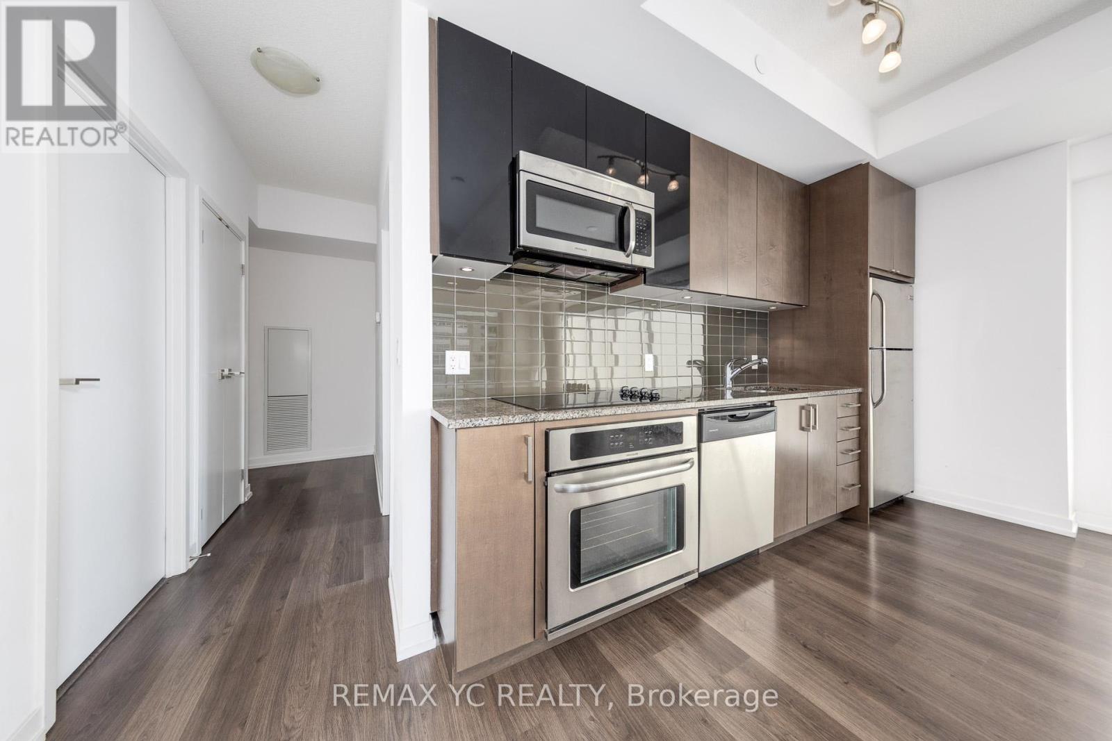 Photo 3 of 313 98 Lillian Street, Toronto ON
