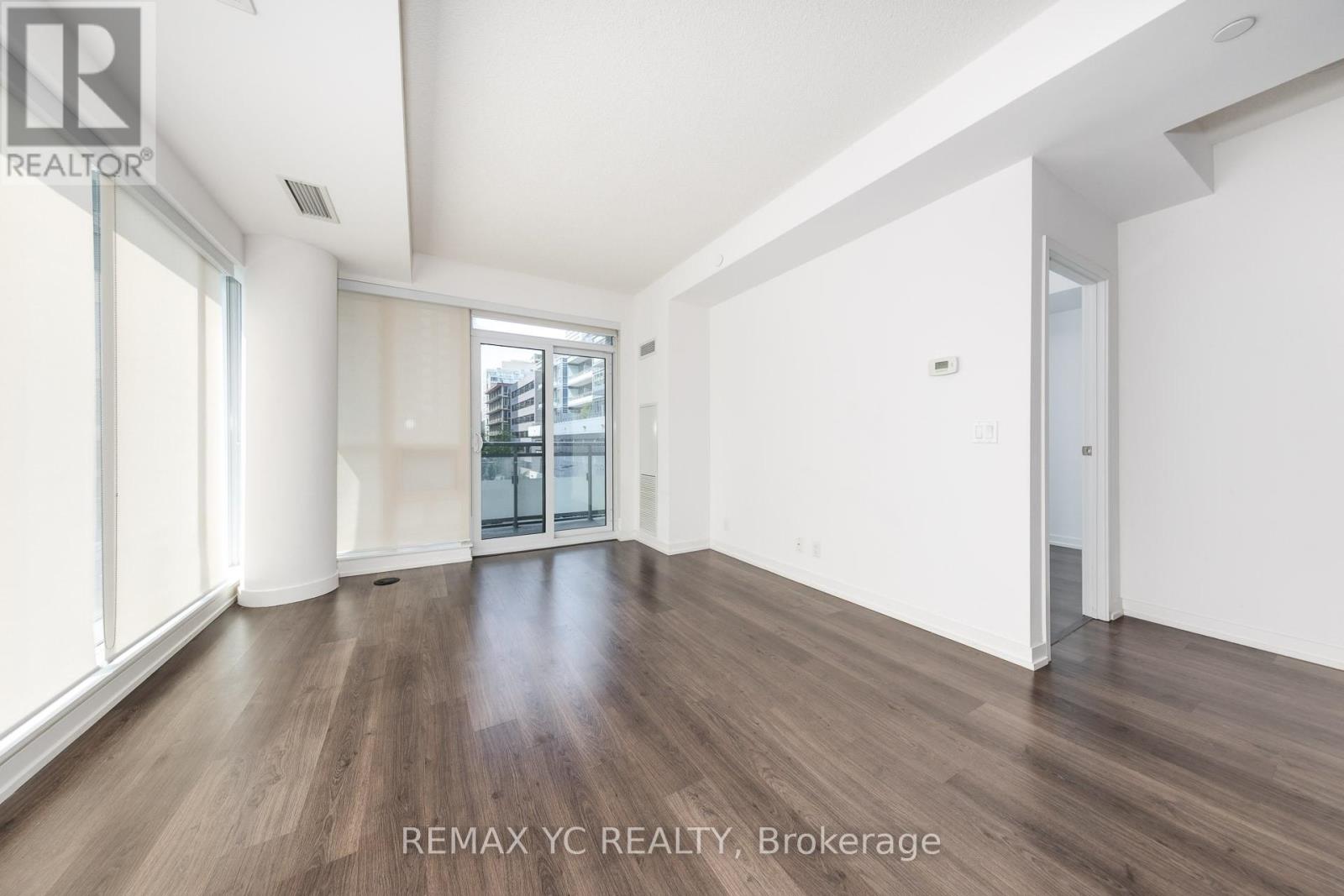Photo 6 of 313 98 Lillian Street, Toronto ON