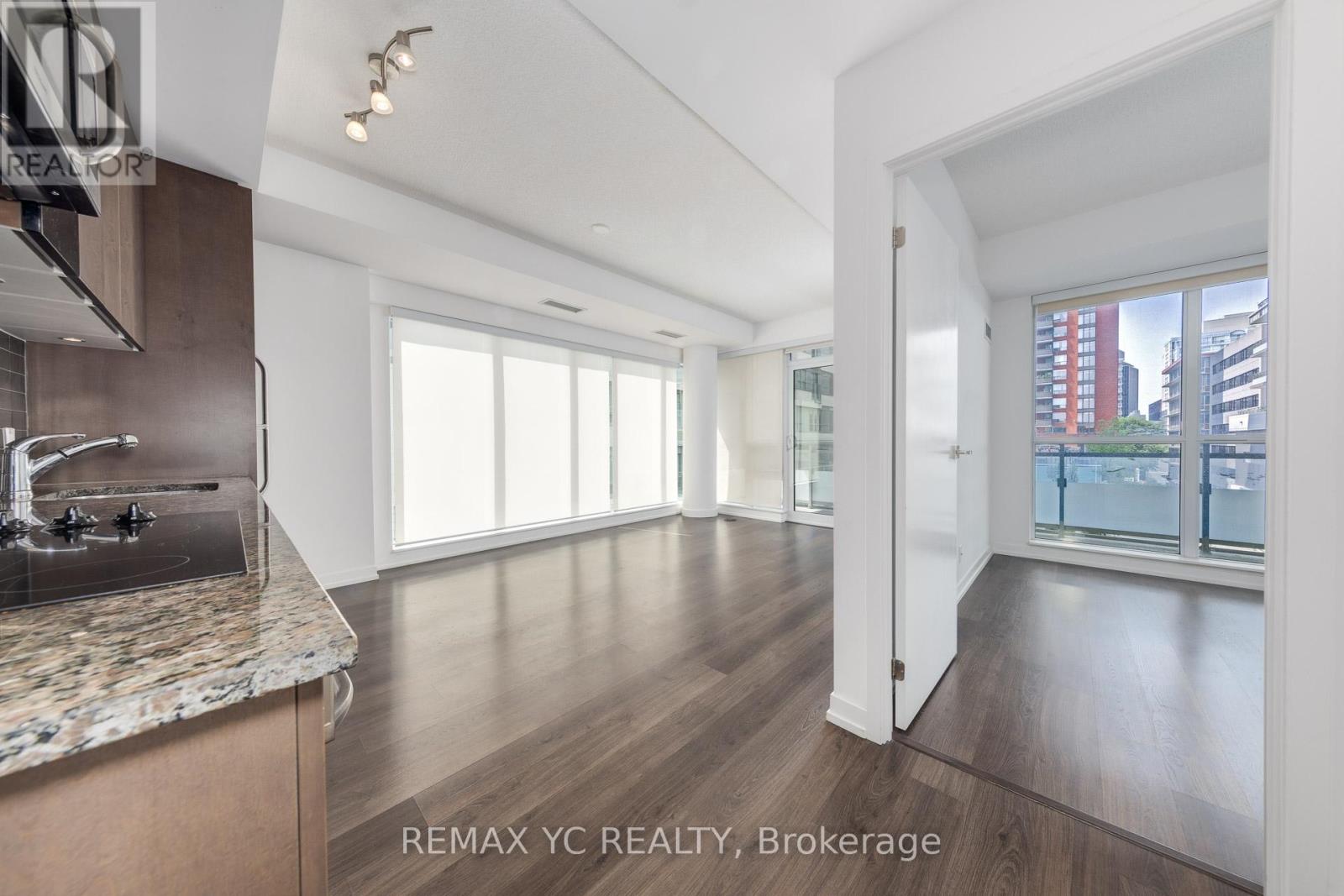 Photo 8 of 313 98 Lillian Street, Toronto ON