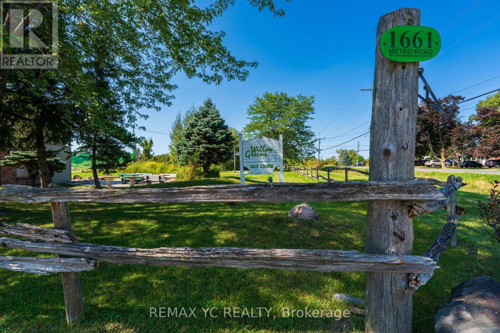 Photo 2 of 1661 Metro Road N, Georgina ON