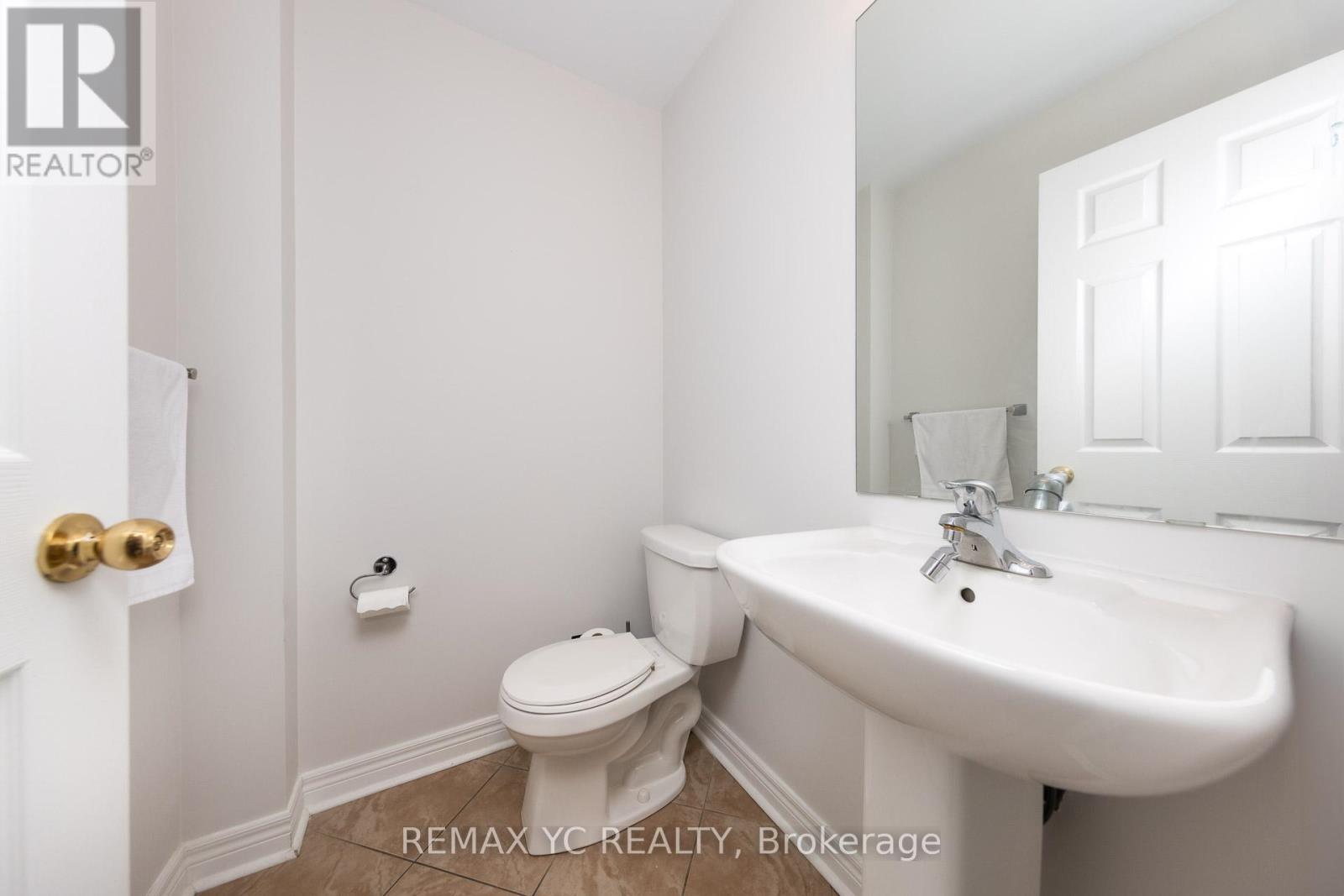 Single Family House for Sale in  CHAYNA CRESCENT Vaughan (Patterson) 