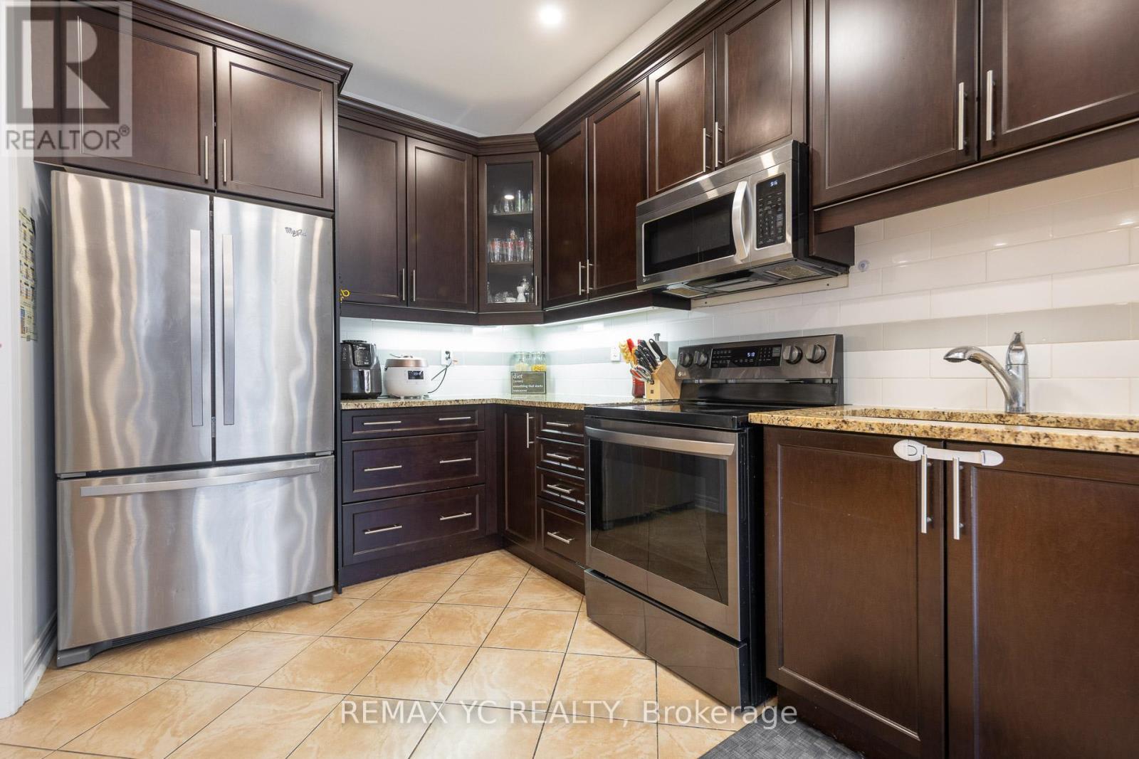 Single Family House for Sale in  CHAYNA CRESCENT Vaughan (Patterson) 