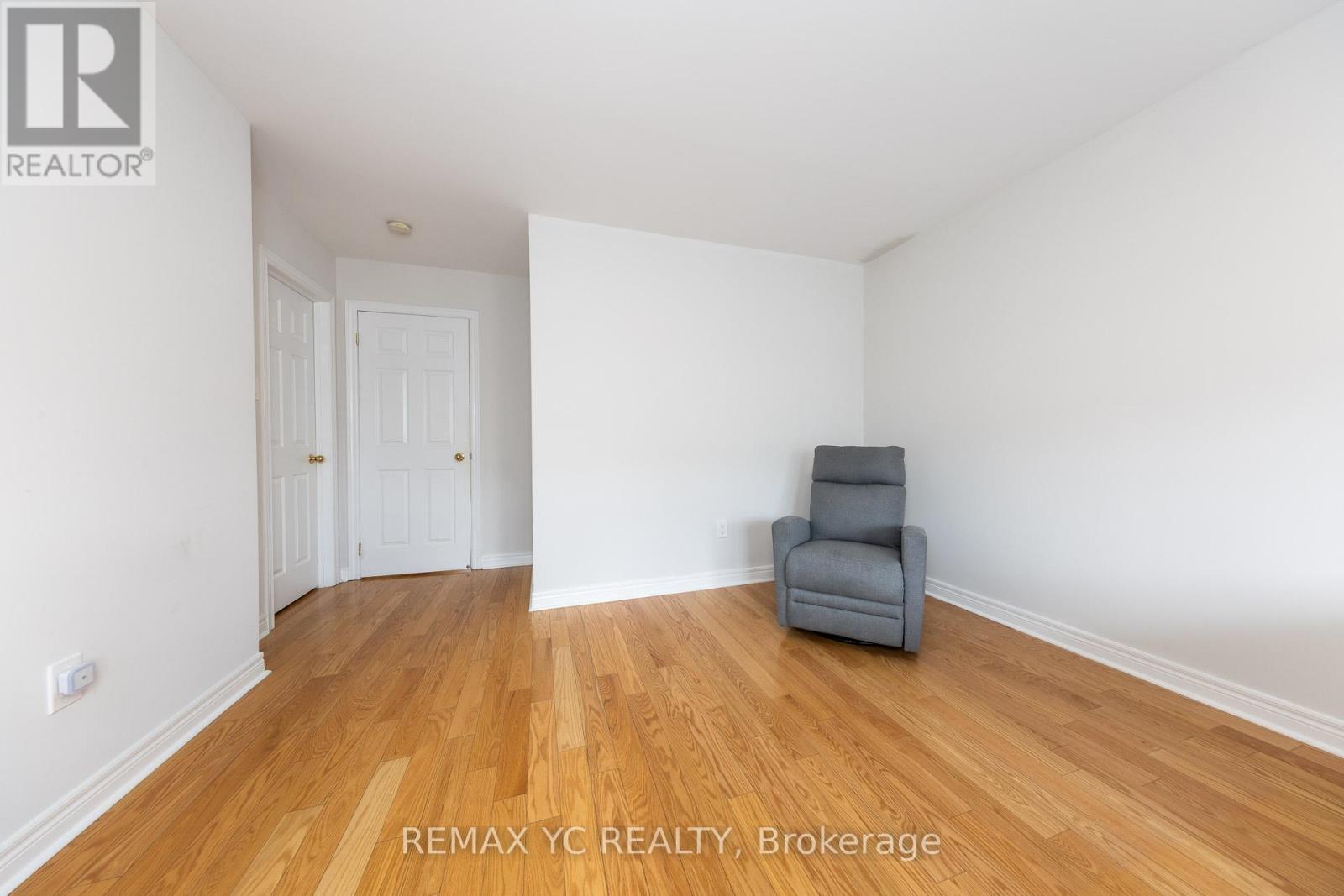 Single Family House for Sale in  CHAYNA CRESCENT Vaughan (Patterson) 