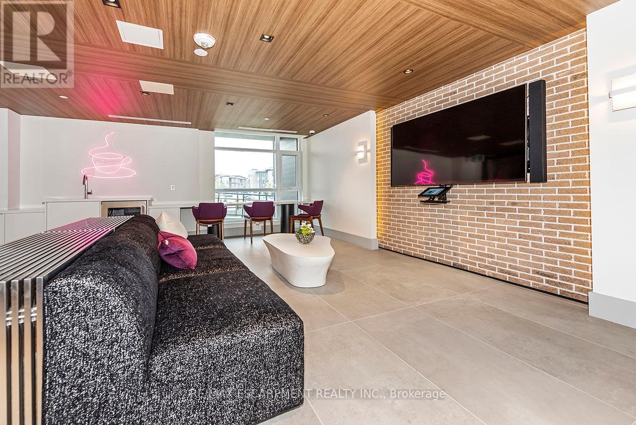 Photo 33 of 606 600 North Service Road, Hamilton ON