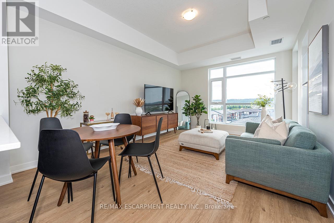 Photo 7 of 606 600 North Service Road, Hamilton ON