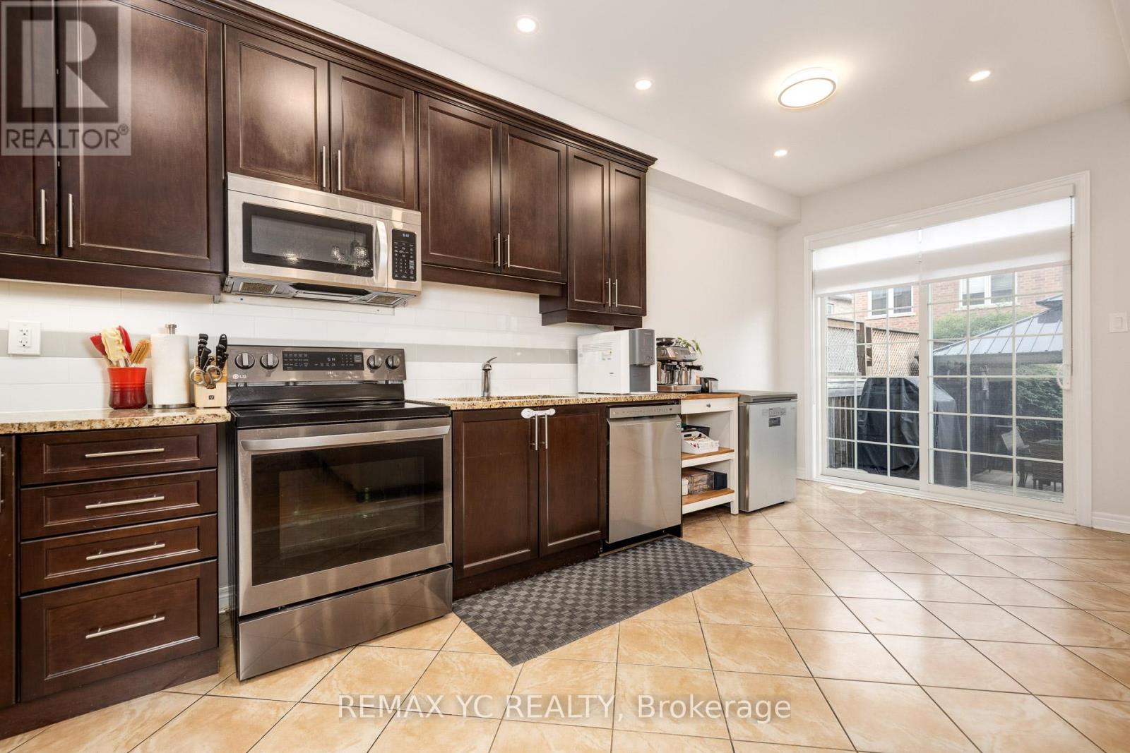 Single Family House for Sale in  CHAYNA CRESCENT Vaughan (Patterson) 