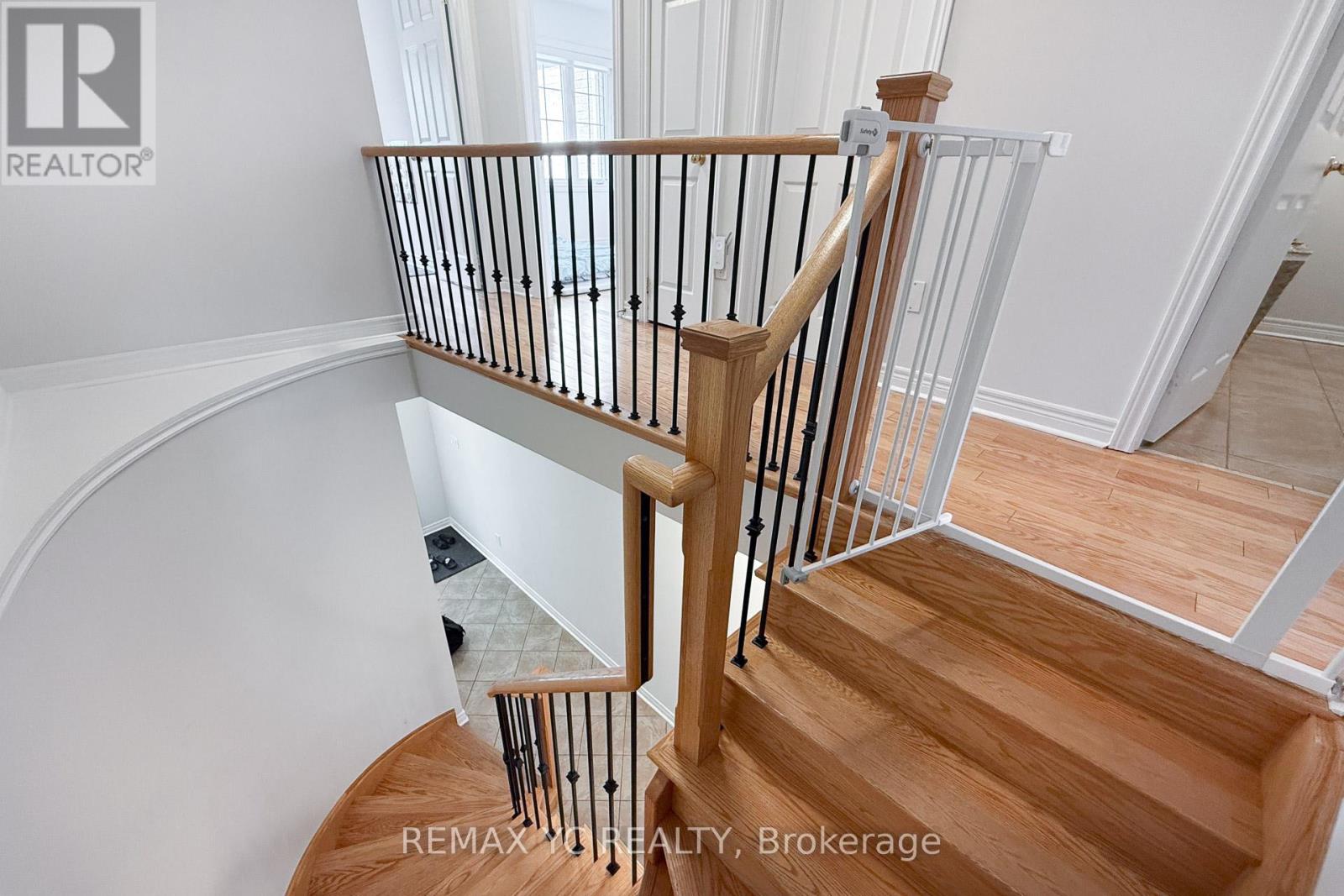 Single Family House for Sale in  CHAYNA CRESCENT Vaughan (Patterson) 