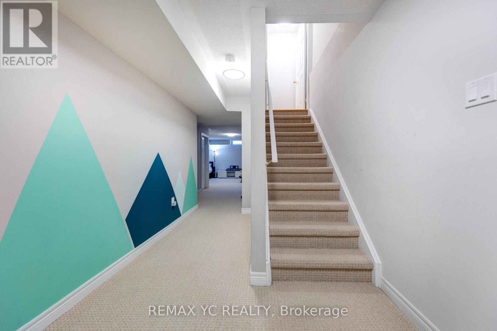 Single Family House for Sale in  CHAYNA CRESCENT Vaughan (Patterson) 