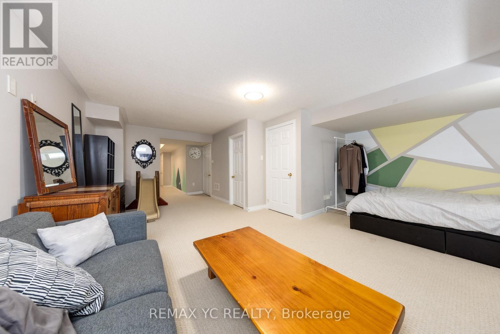 Single Family House for Sale in  CHAYNA CRESCENT Vaughan (Patterson) 
