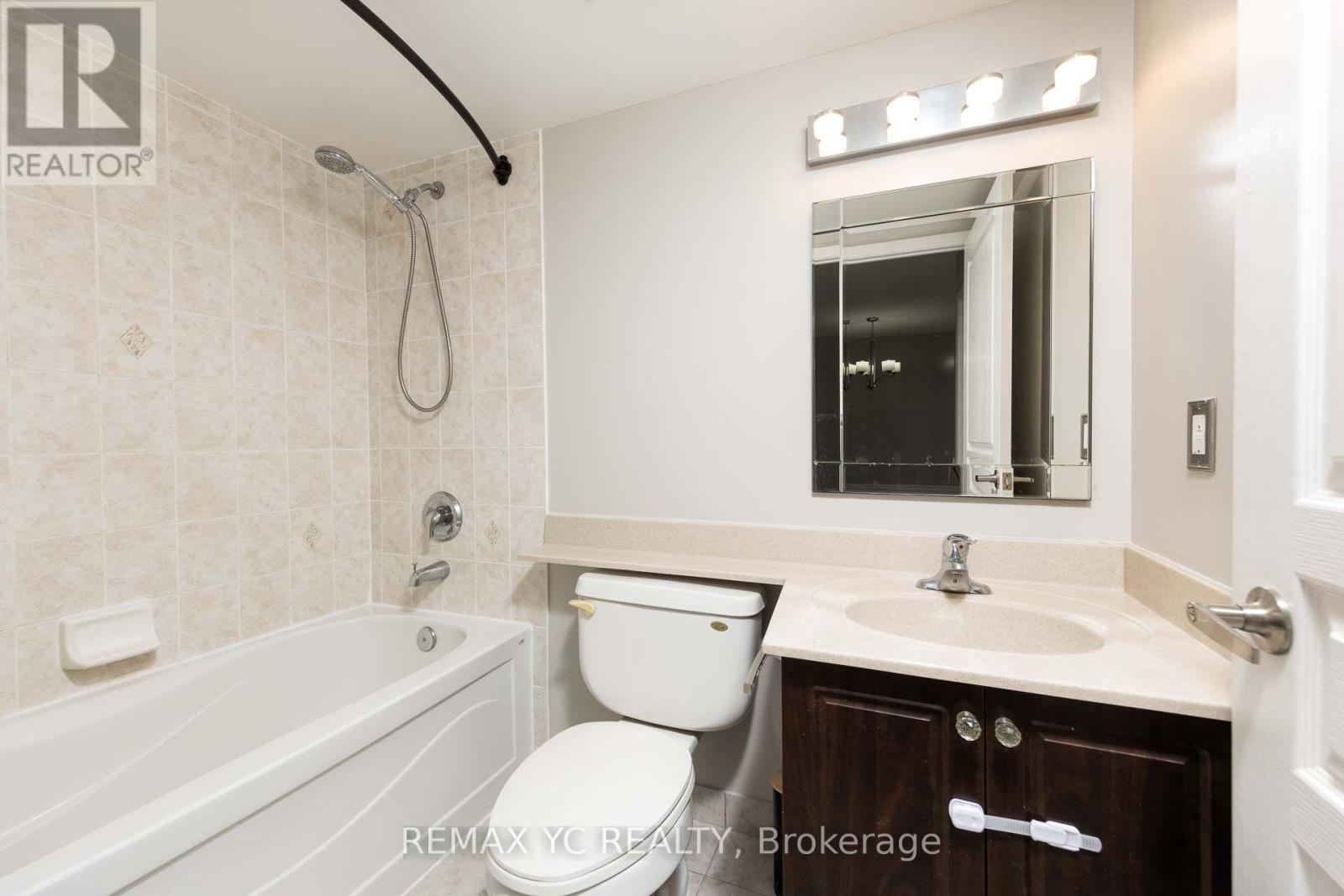 Photo 19 of 702 310 Red Maple Road, Richmond Hill ON
