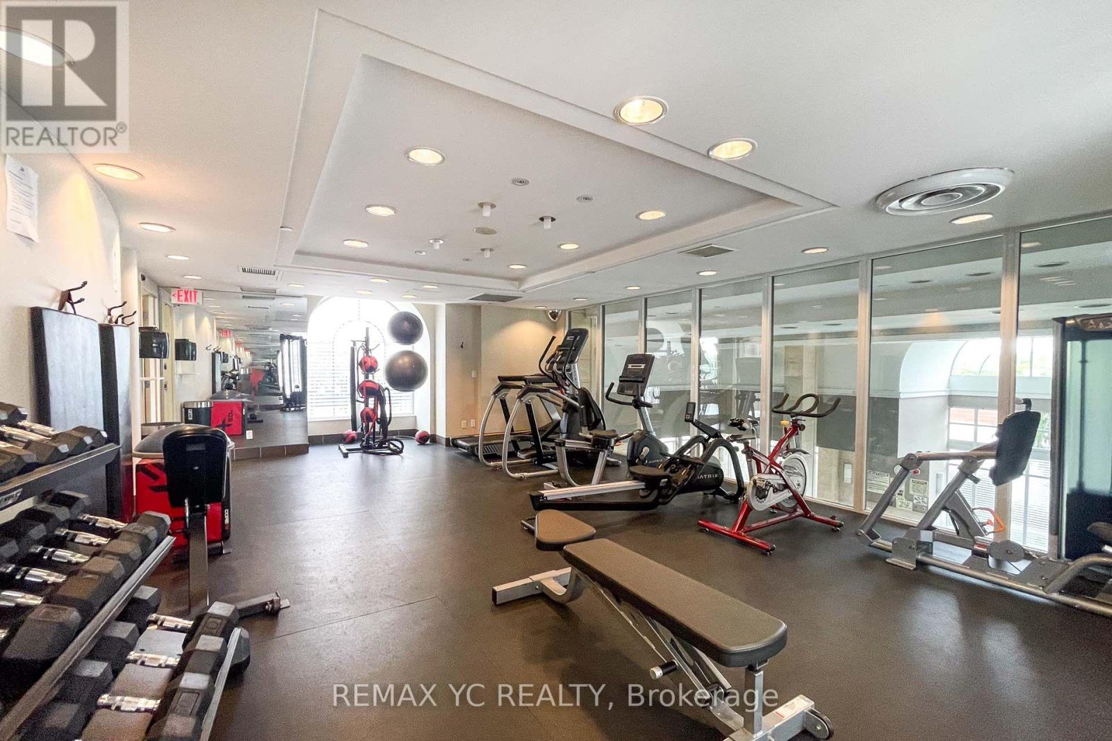 Photo 10 of 702 310 Red Maple Road, Richmond Hill ON