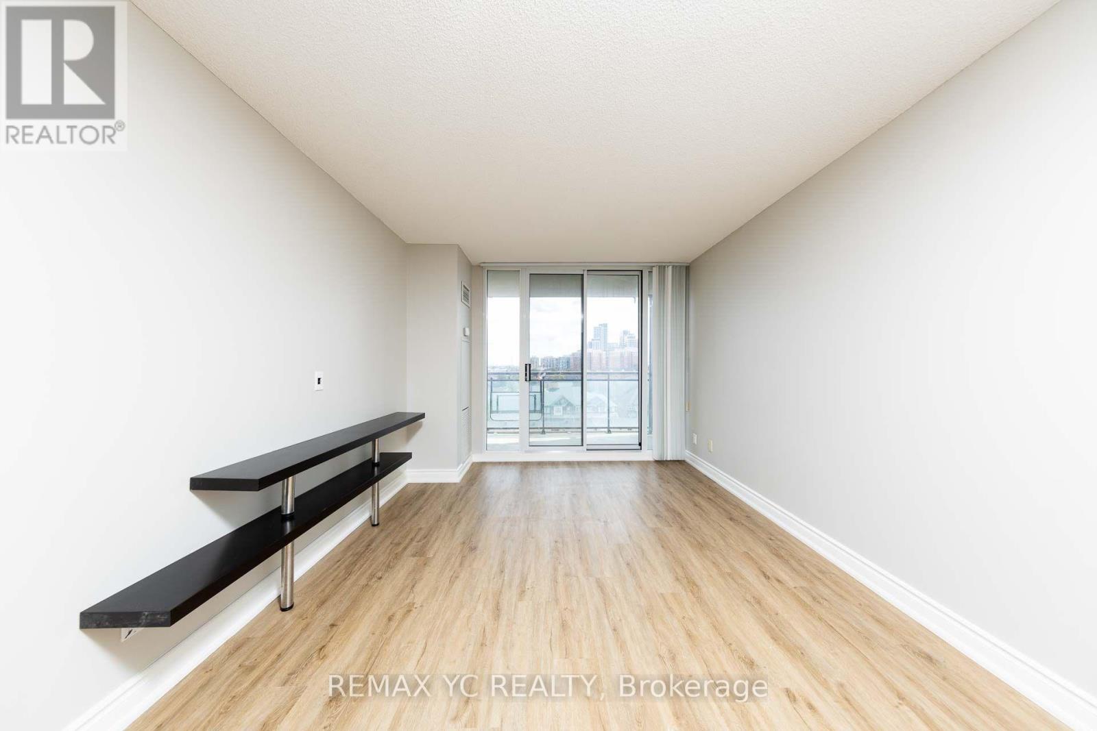 Photo 3 of 702 310 Red Maple Road, Richmond Hill ON