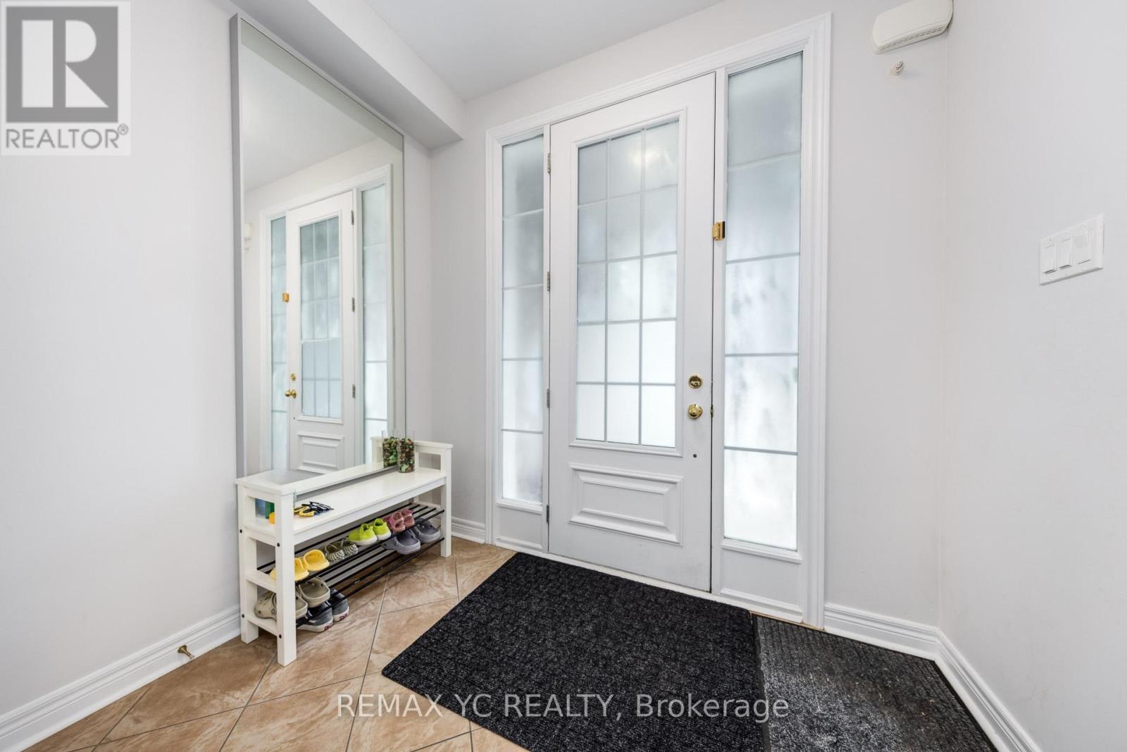 Single Family House for Sale in  CHAYNA CRESCENT Vaughan (Patterson) 