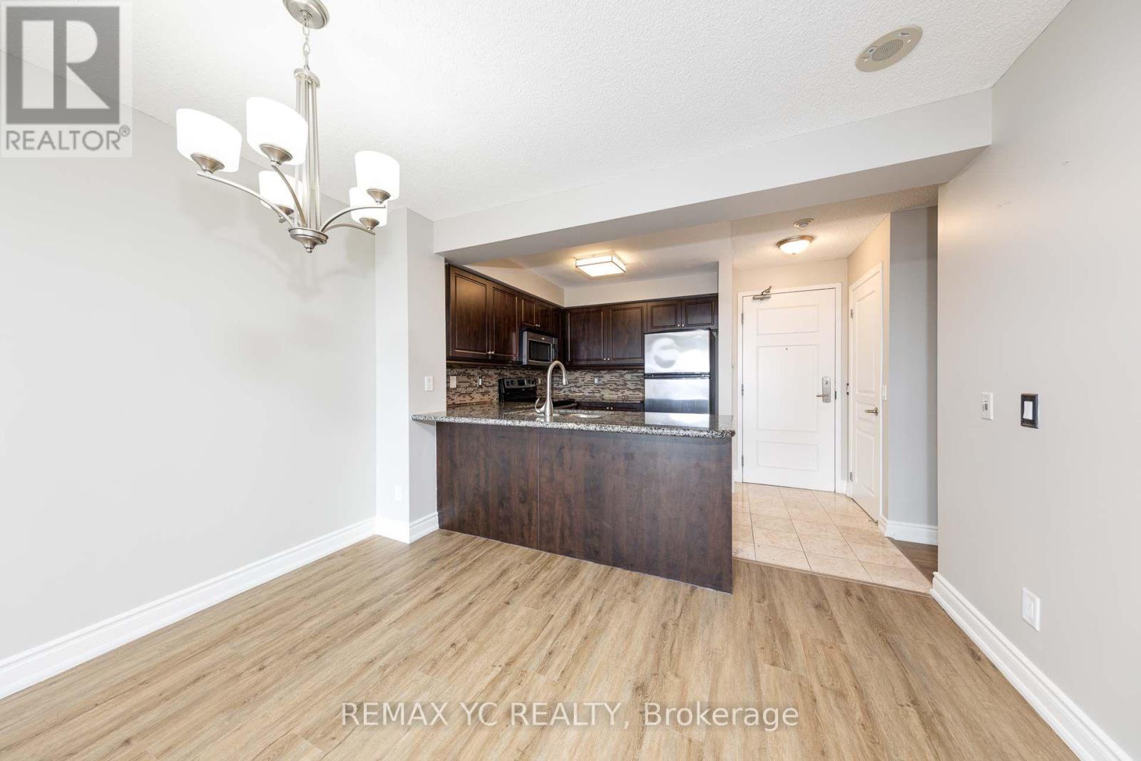 Photo 20 of 702 310 Red Maple Road, Richmond Hill ON