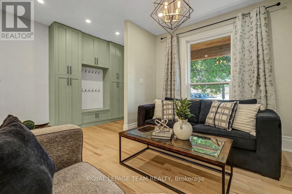 Photo 33 of 8 Pretoria Avenue, Ottawa ON