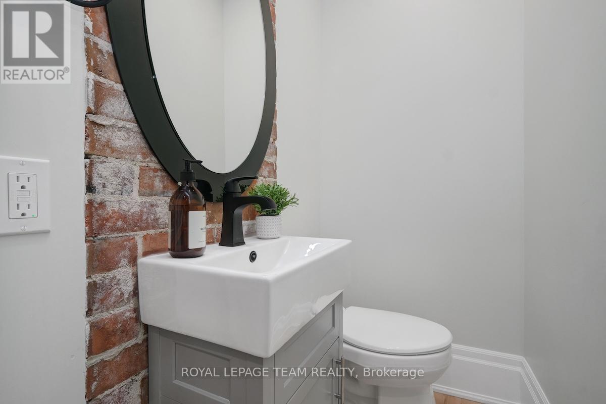 Photo 23 of 8 Pretoria Avenue, Ottawa ON