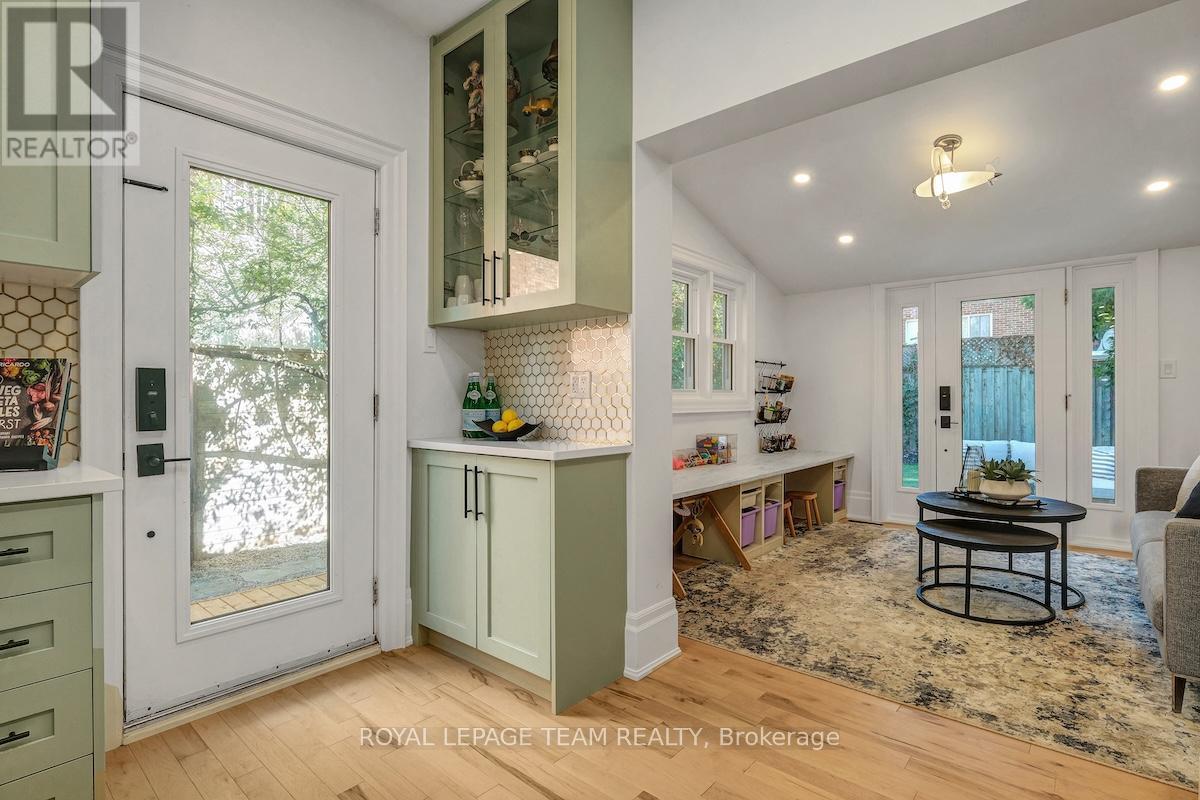 Photo 25 of 8 Pretoria Avenue, Ottawa ON