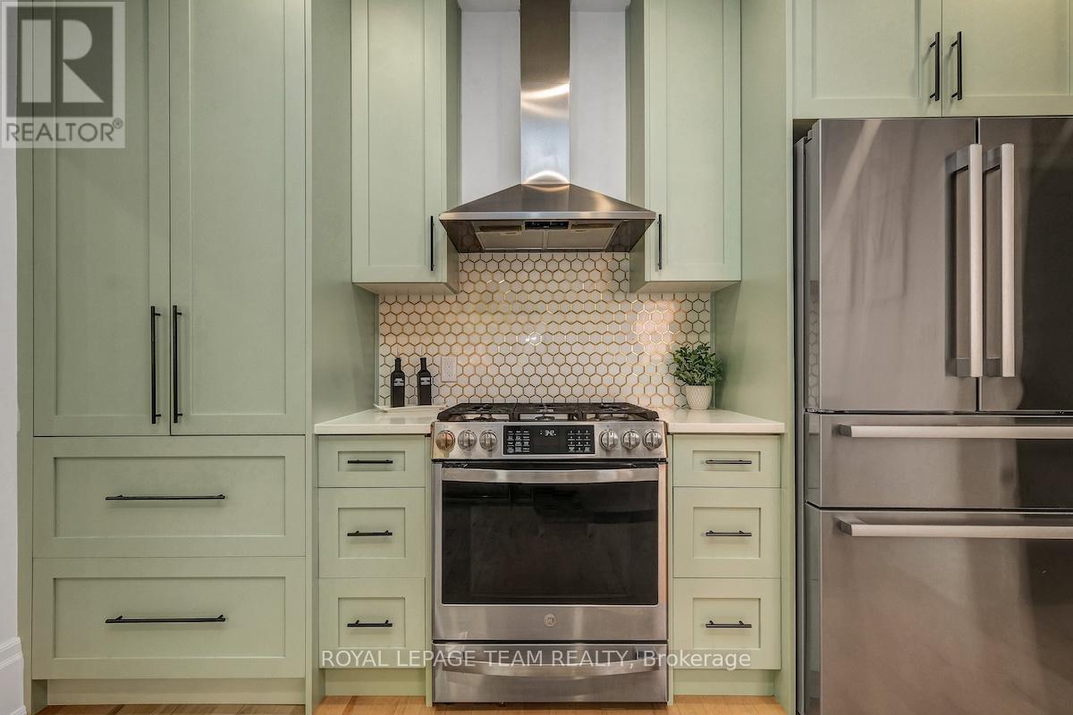 Photo 6 of 8 Pretoria Avenue, Ottawa ON